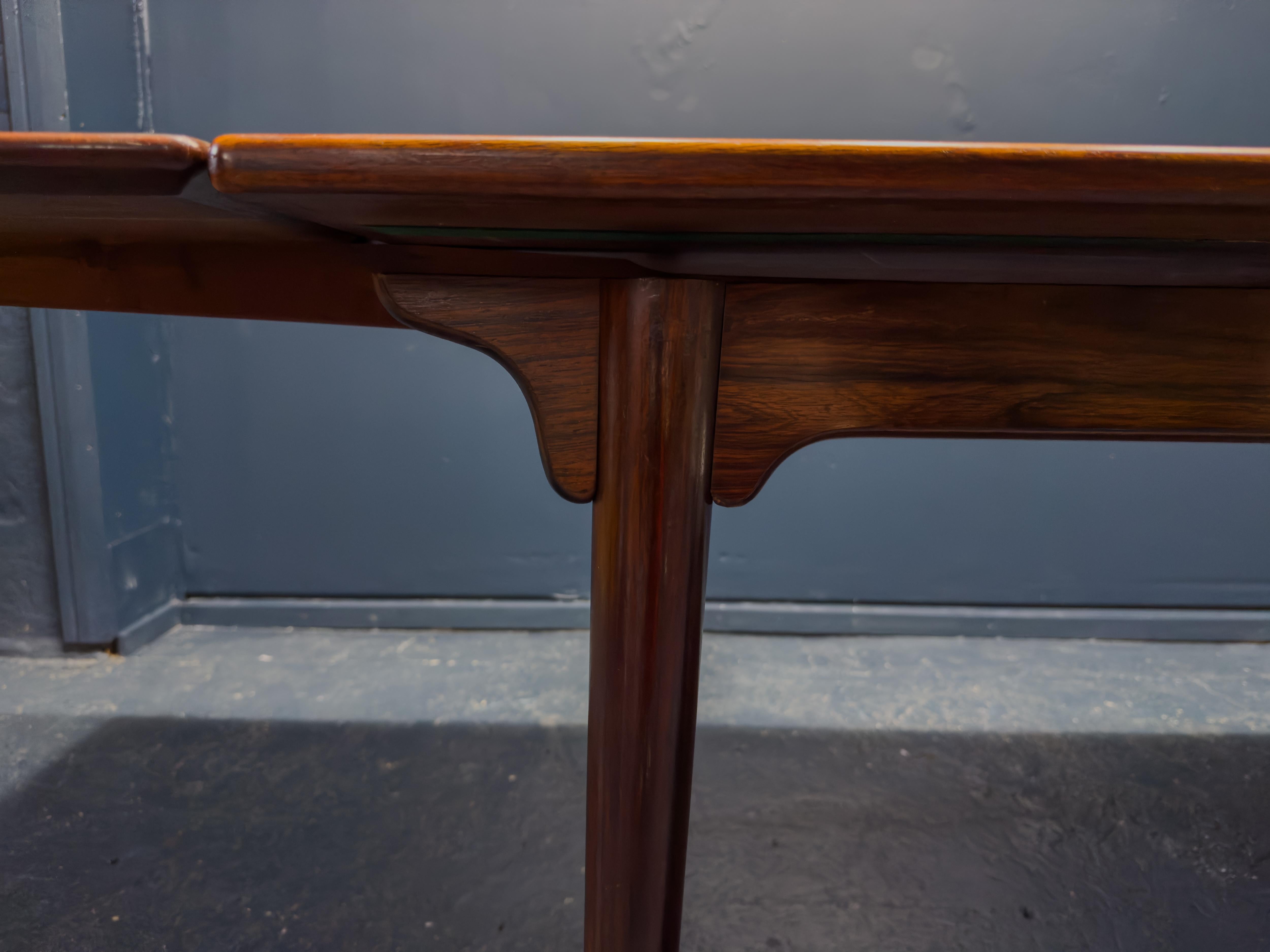 Bois Table à manger Jun n°54 d'Omann en vente