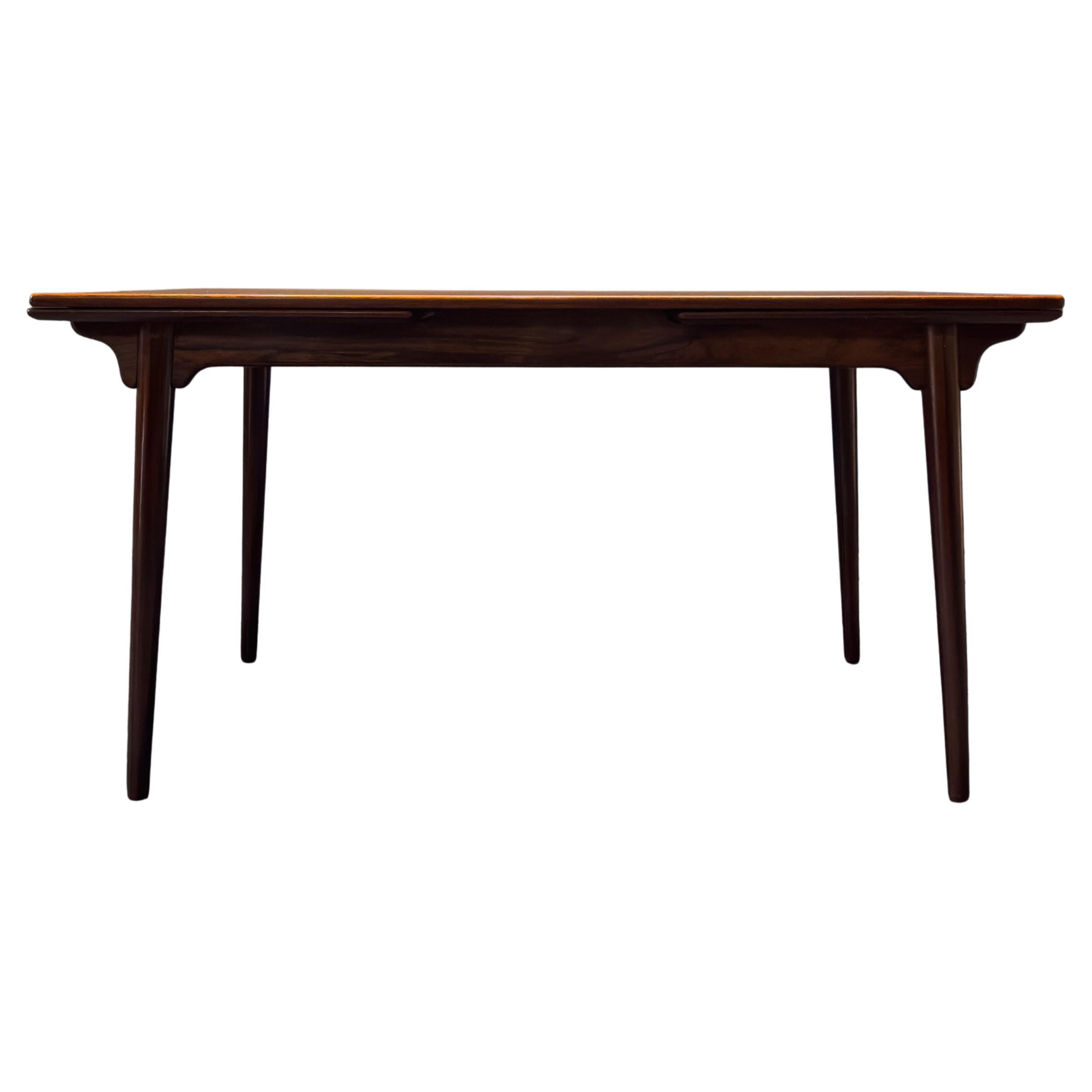 Table à manger Jun n°54 d'Omann en vente
