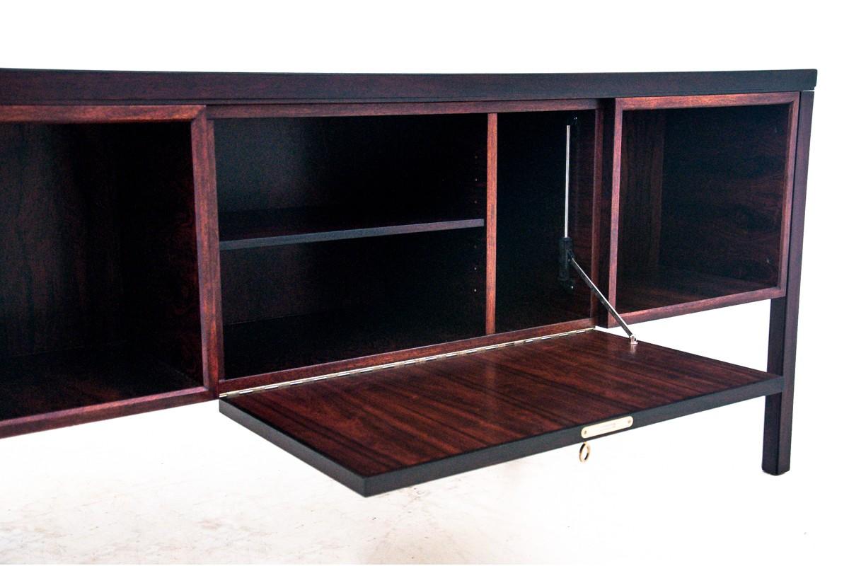 Omann Jun Rosewood Desk, Model 77, 1960s In Good Condition In Chorzów, PL