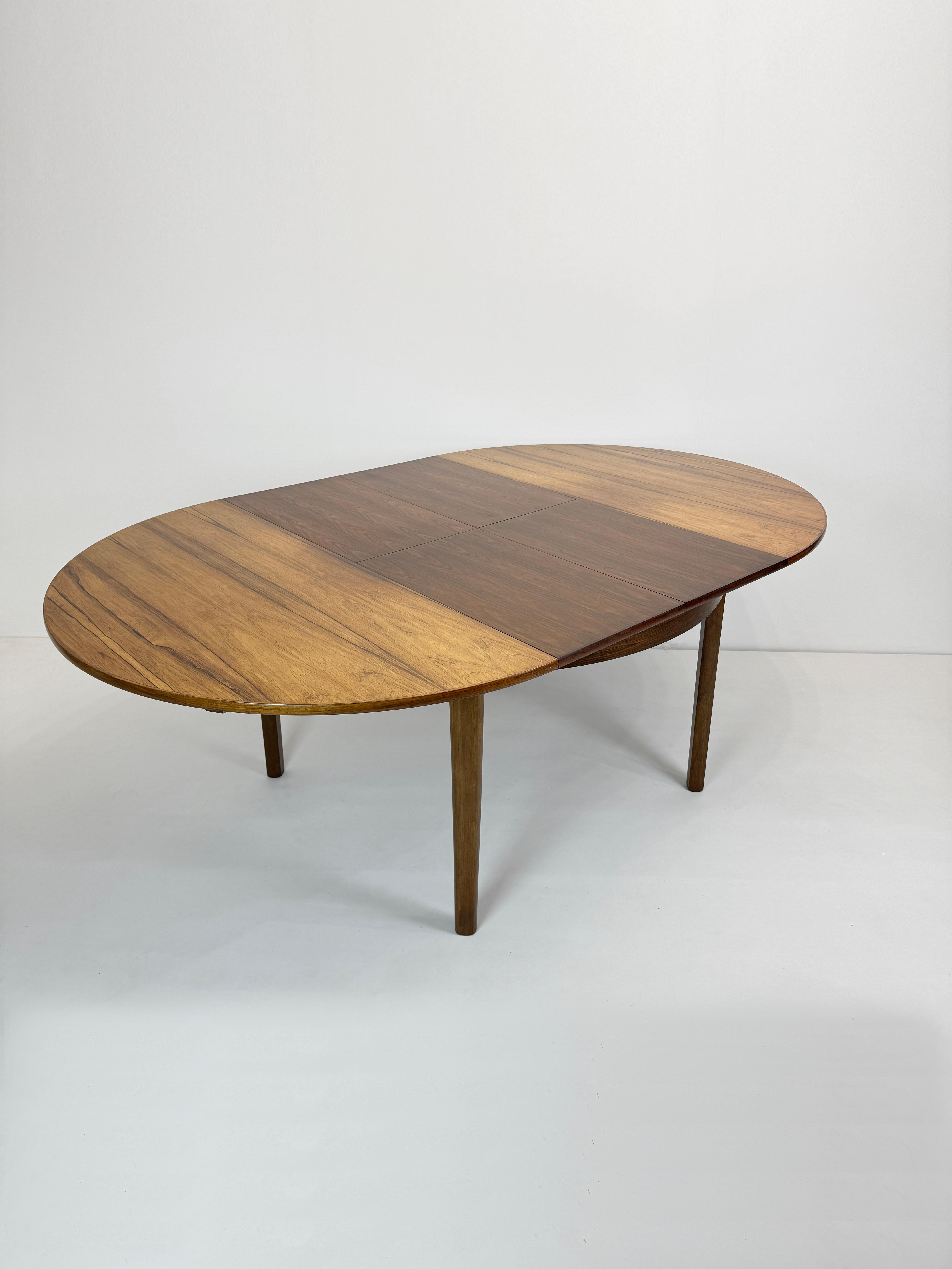 Omann Jun Rosewood Extending Butterfly Dining Table, Denmark 1960's In Good Condition In London, GB