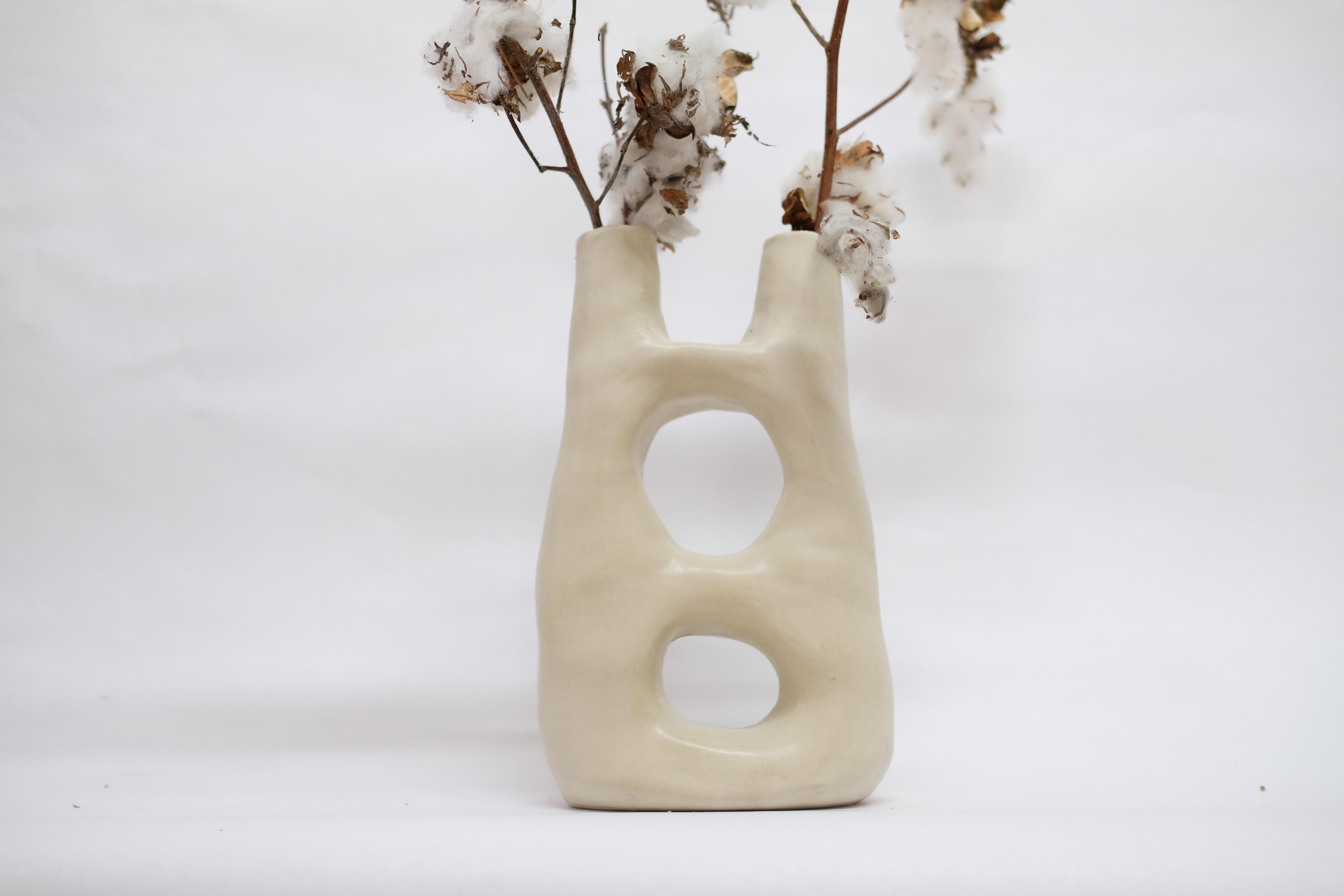 Modern Ombligos Unique Stoneware Vase by Camila Apaez For Sale