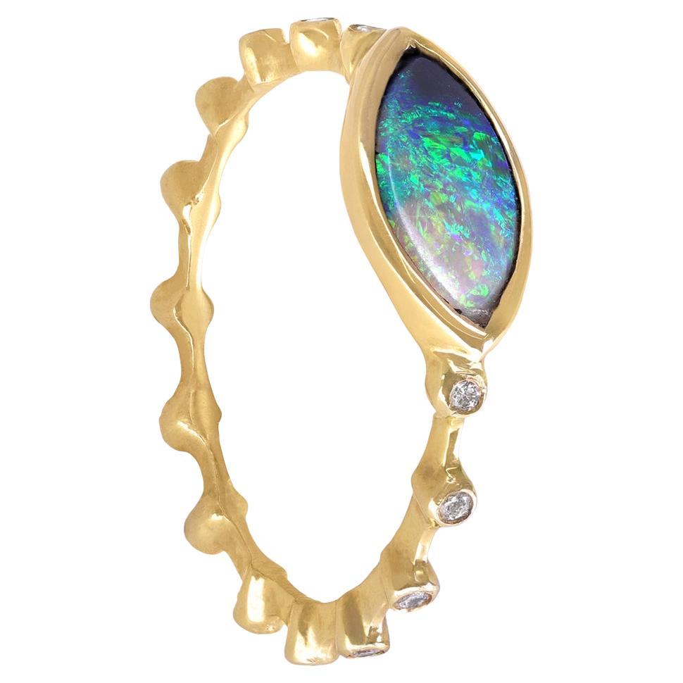 Anillo burbuja de oro con ópalo australiano y diamantes ombré, Just Jules 2024