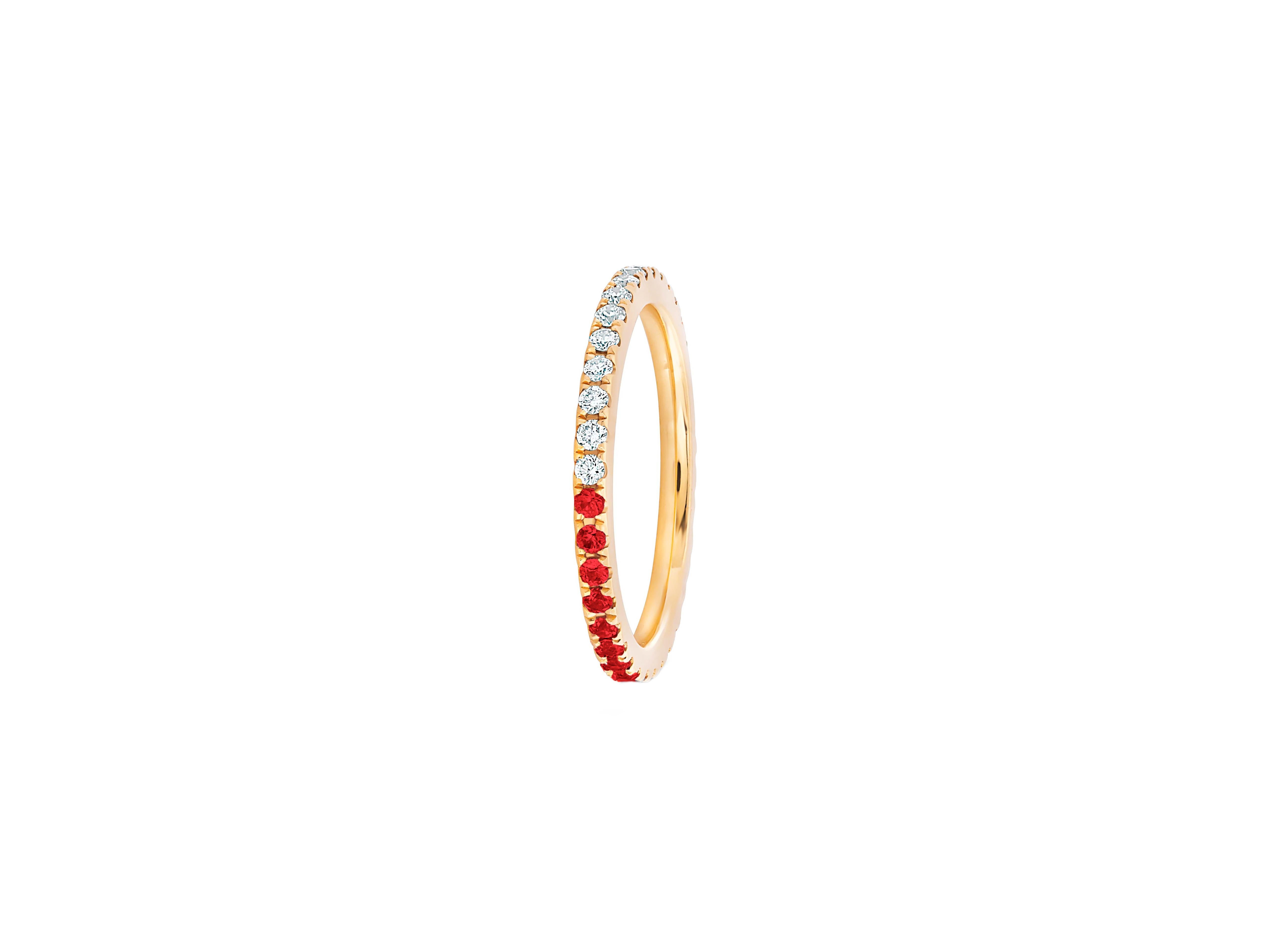 Taille ronde Bracelet éternel en or 14k avec rubis de laboratoire et moissanite. en vente