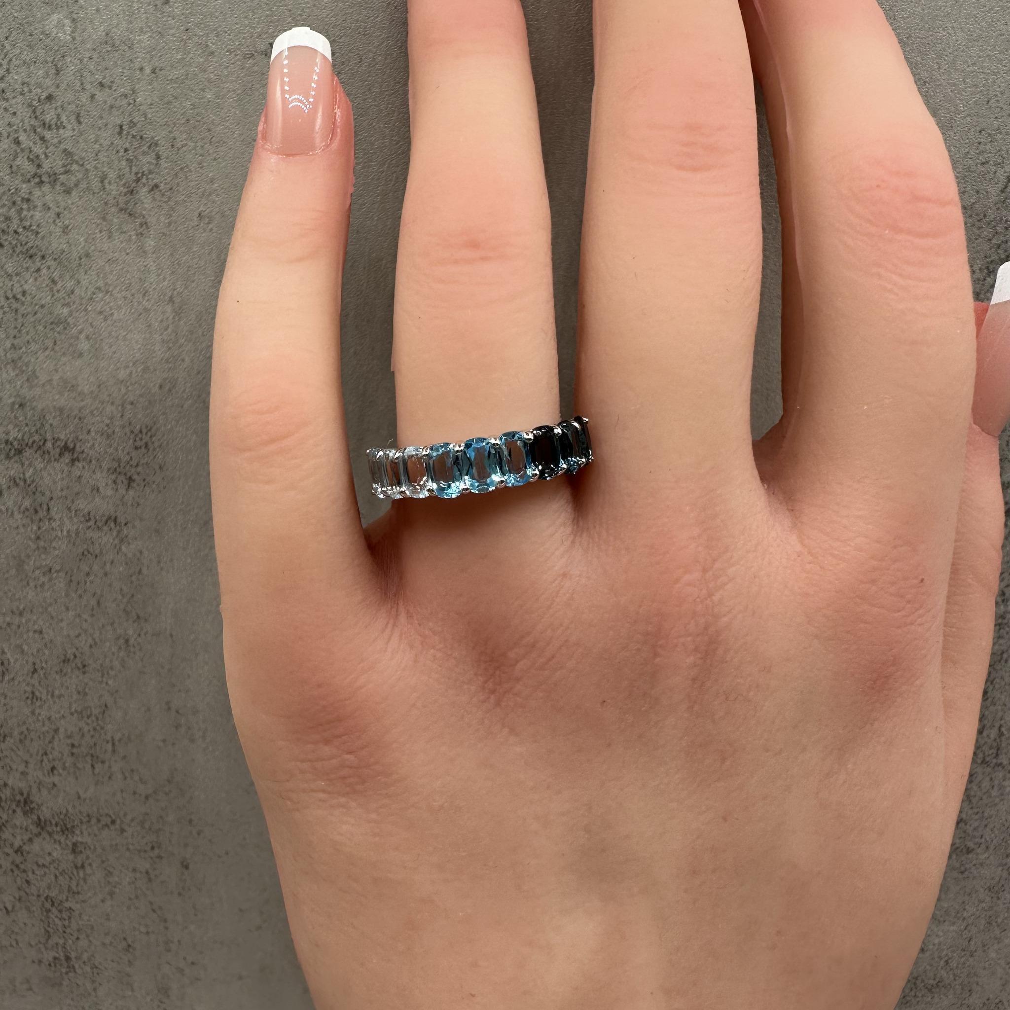 Bague Topaze Bleue Ombre en Argent - Coupe ovale, Taille 7, New Neuf - En vente à West Hempstead, NY