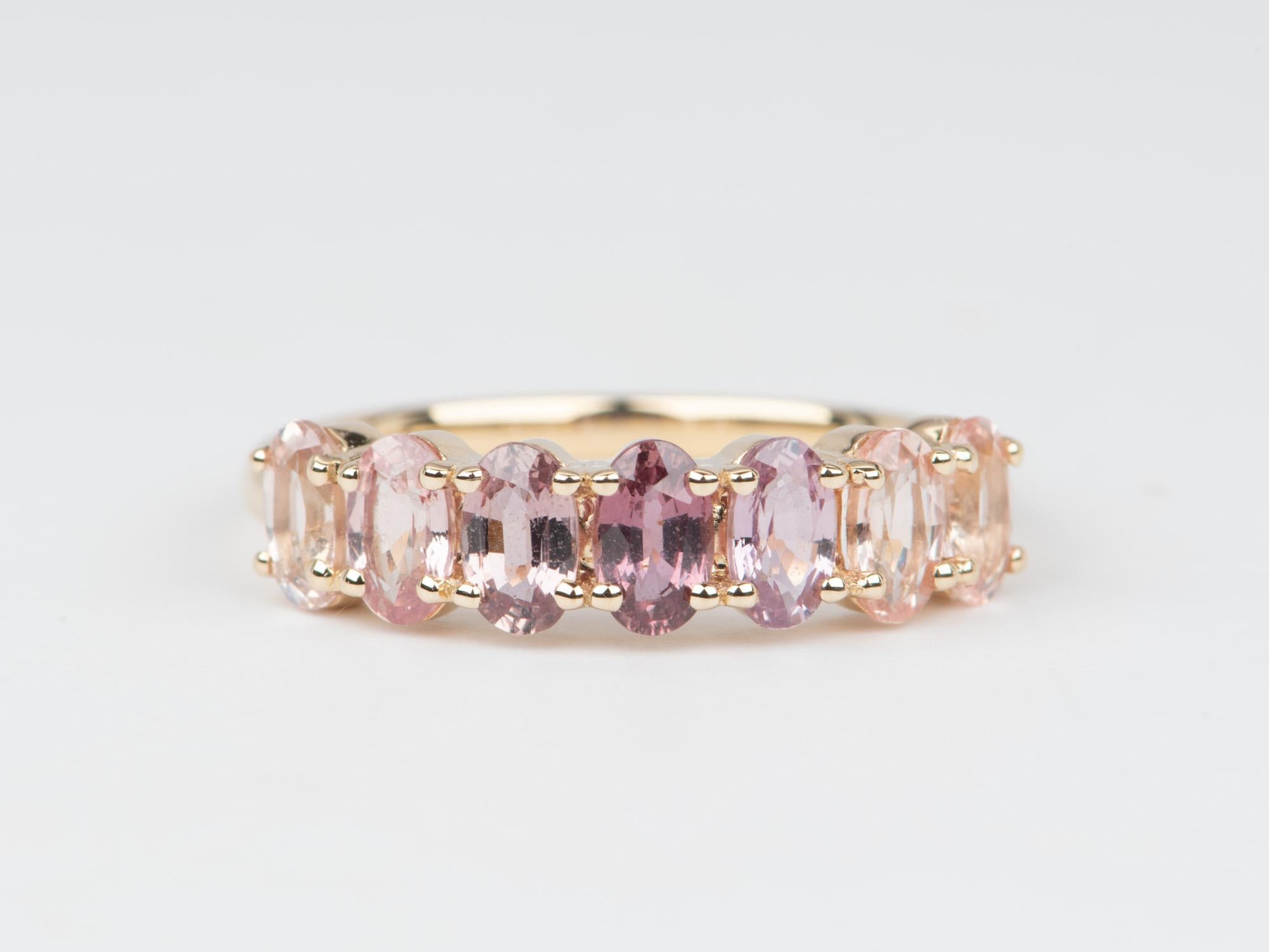 Ombre Effect Natural Padparadscha Sapphire Wedding Band 14K Gold In New Condition In Osprey, FL