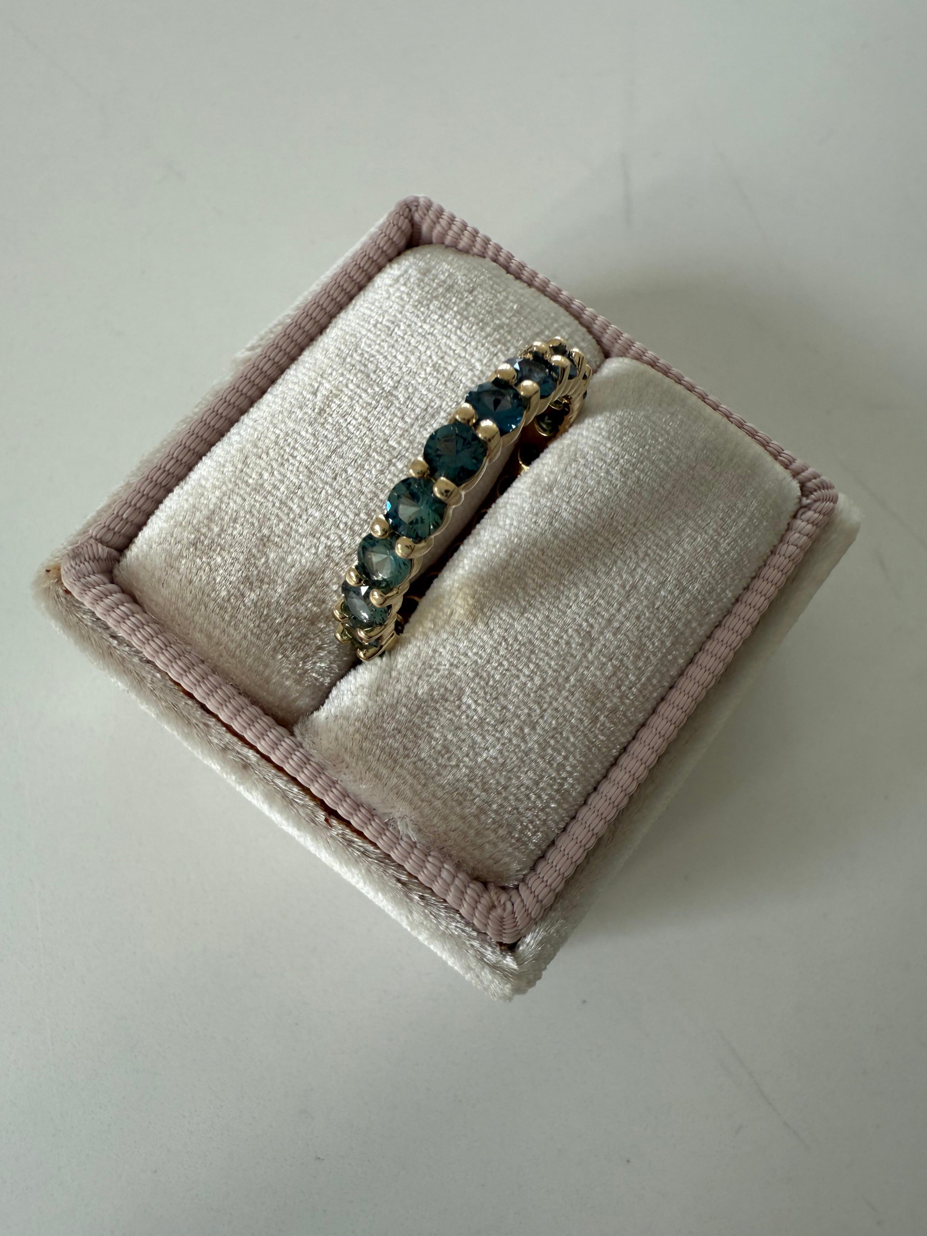 Alianza Eternidad Ombre, Zafiro Natural, Alianza Eternidad Oro Amarillo 14K Corte redondo en venta