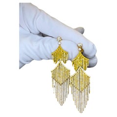Orecchini a lampadario con diamanti bianchi e gialli Ombre Fancy in oro giallo 18 carati 8,0ct