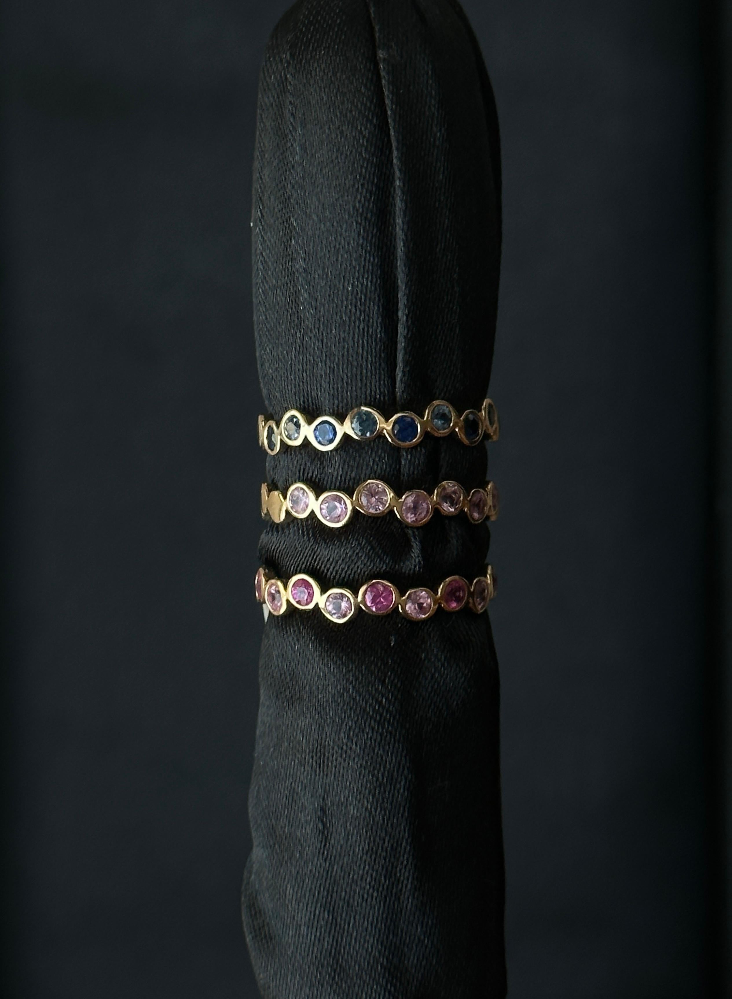 Ombre-Edelsteinring, minimalistische Edelsteinbänder, Ring aus massivem Gold mit Lünette, 14k im Angebot 3
