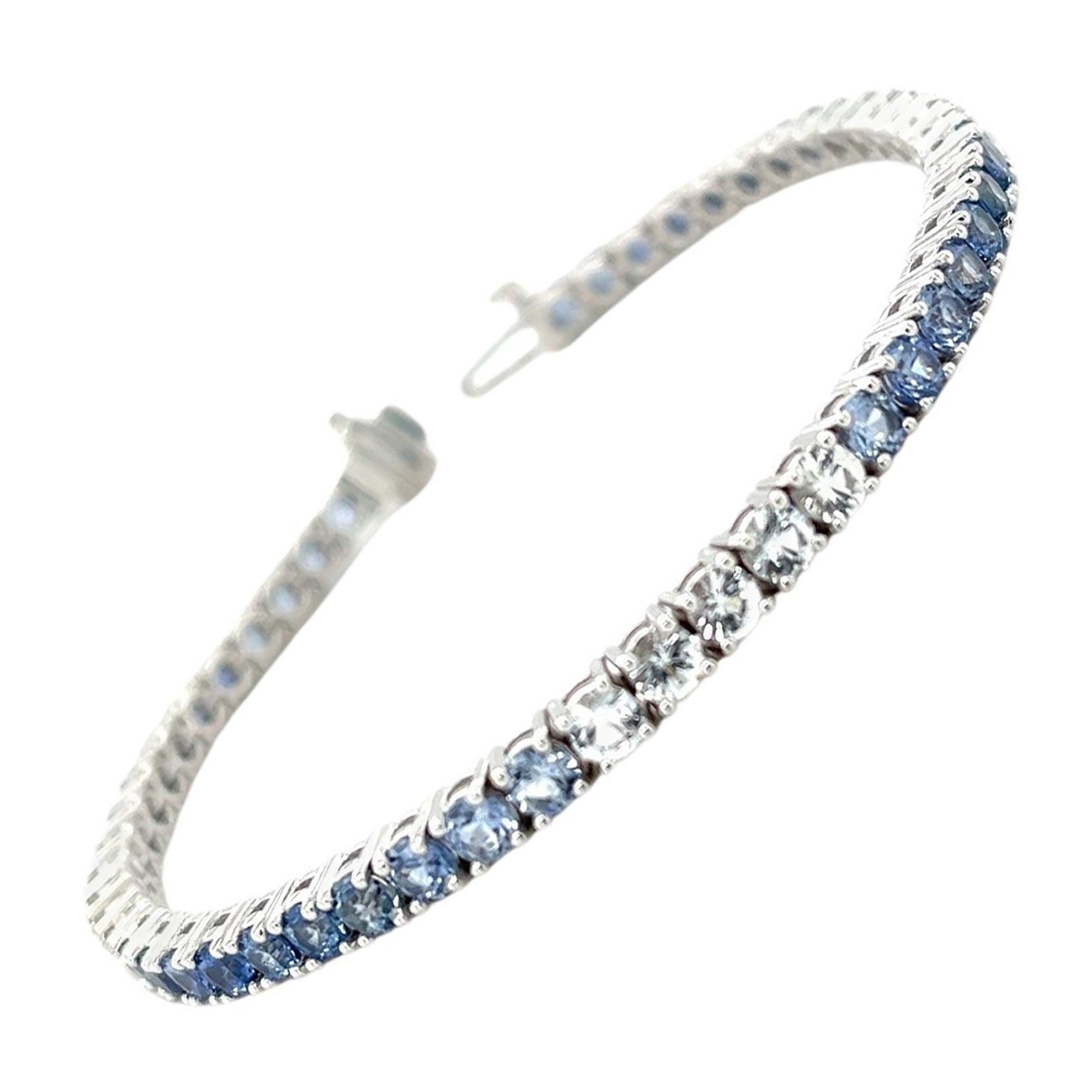 Ombre Saphir-Tennisarmband aus 18 Karat Weißgold, insgesamt 7,20 Karat