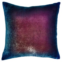 Almohada de Terciopelo Ombre, Pavo Real 22" x 22"