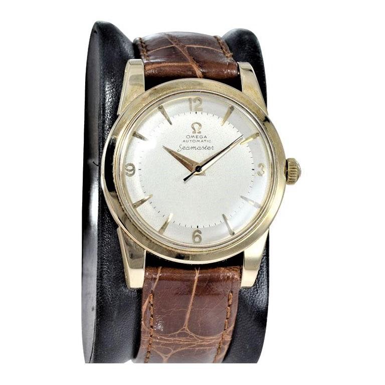 Omega 14 Karat Yellow Gold Seamaster Automatic Winding 1950s with Original Dial For Sale 2
