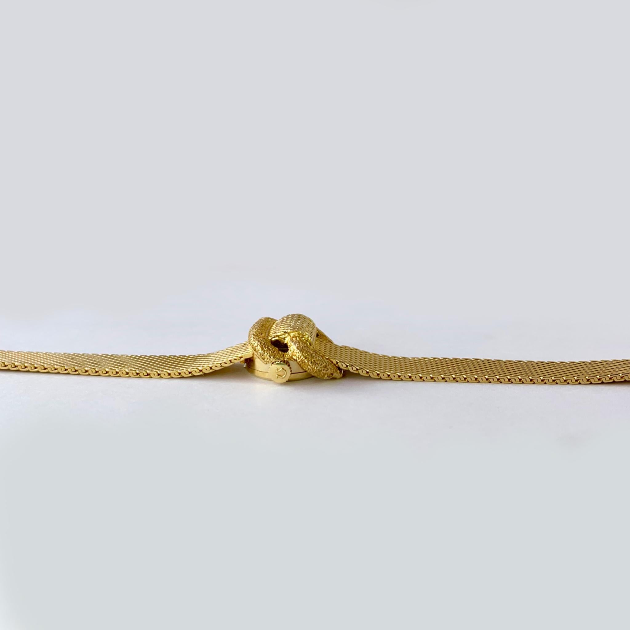Omega 14 Karat Yellow Gold Ladies Bracelet Watch In Good Condition For Sale In Los Angeles, CA