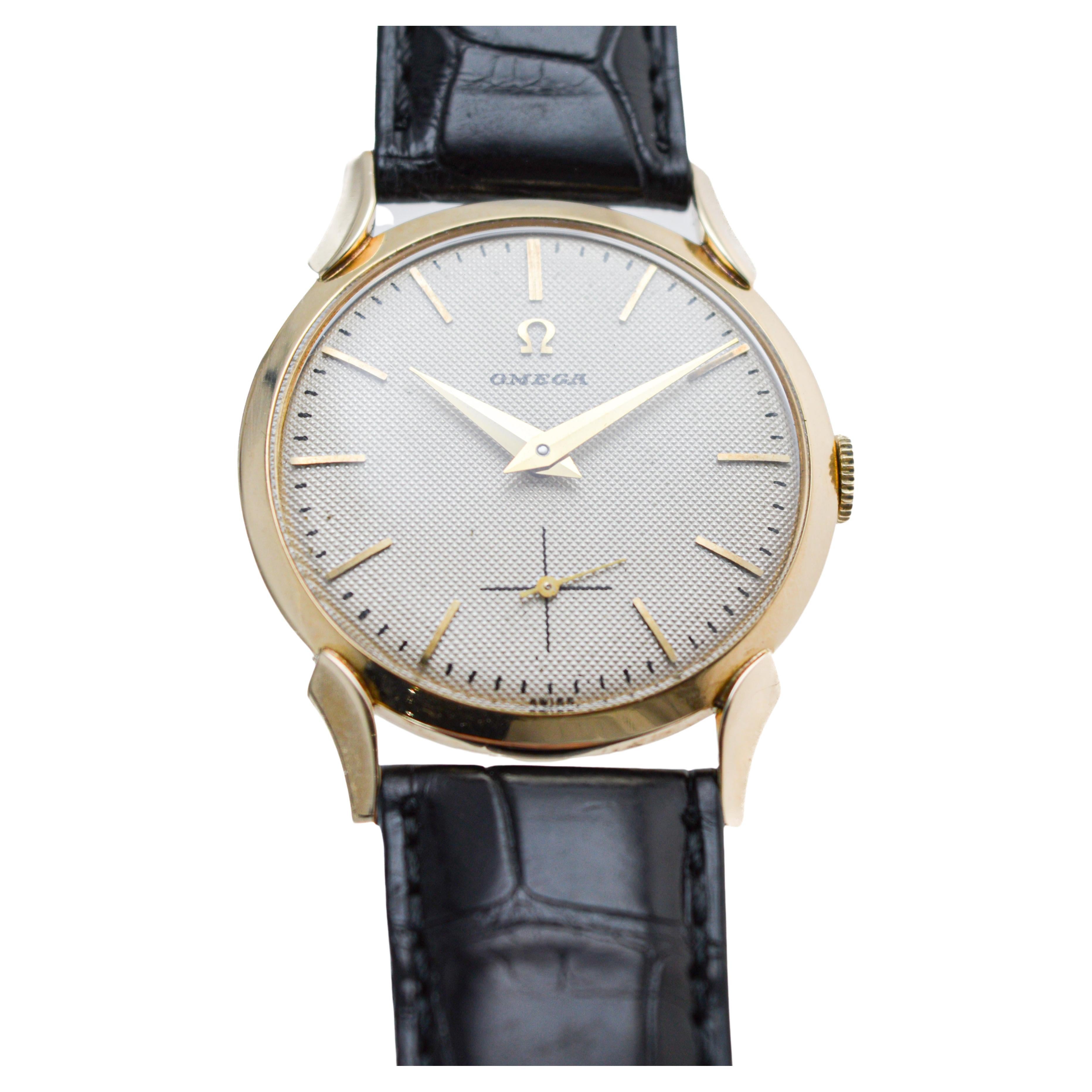 Omega 14Kt Solid Gold Watch Mid Century Watch with Original Waffle Dial For Sale 1