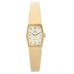 Omega 18 Karat Yellow Gold Classic Watch Ref 8261