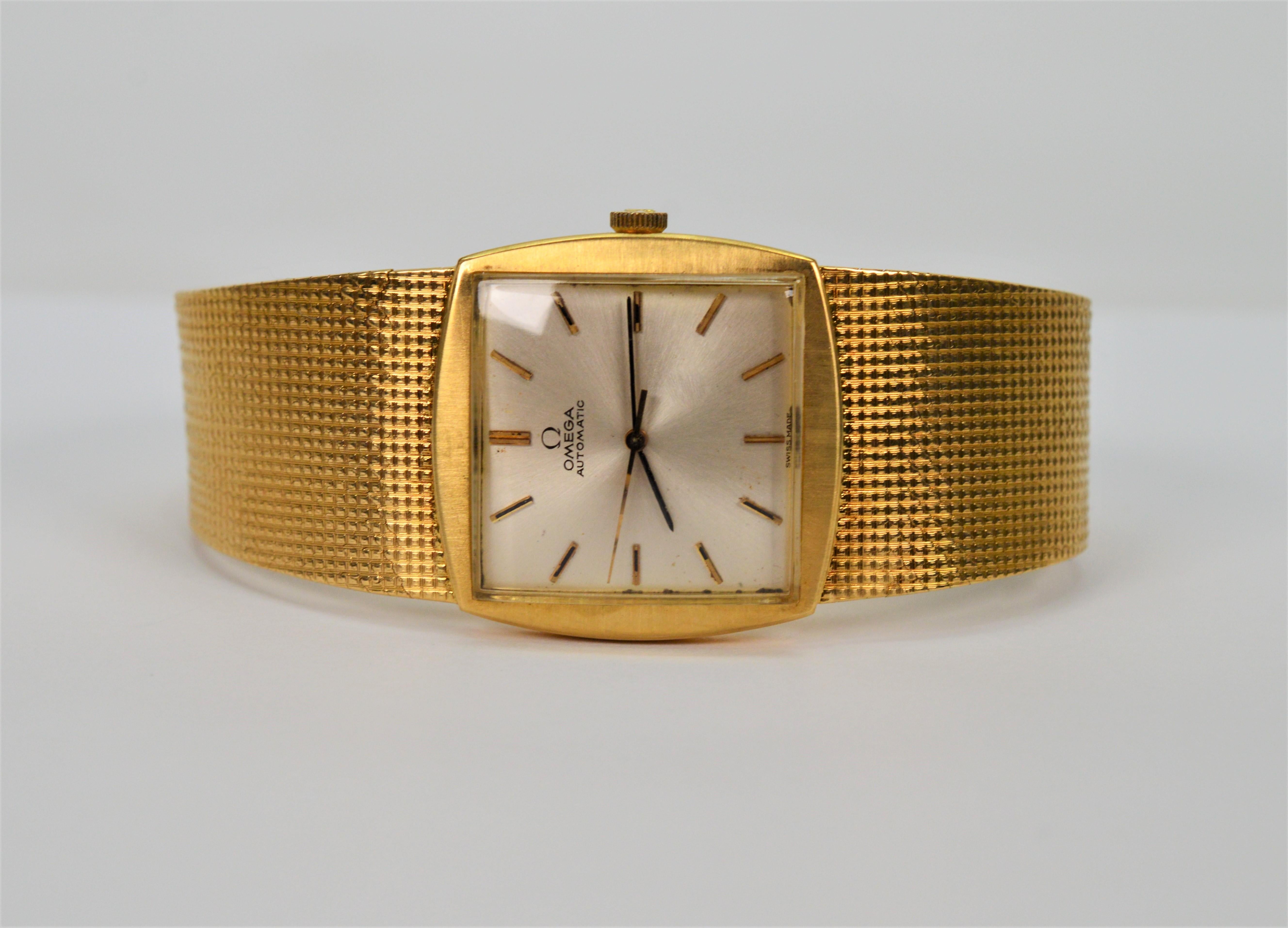 Omega 18 Karat Yellow Gold Men's Dress Wrist Watch with Box For Sale 4