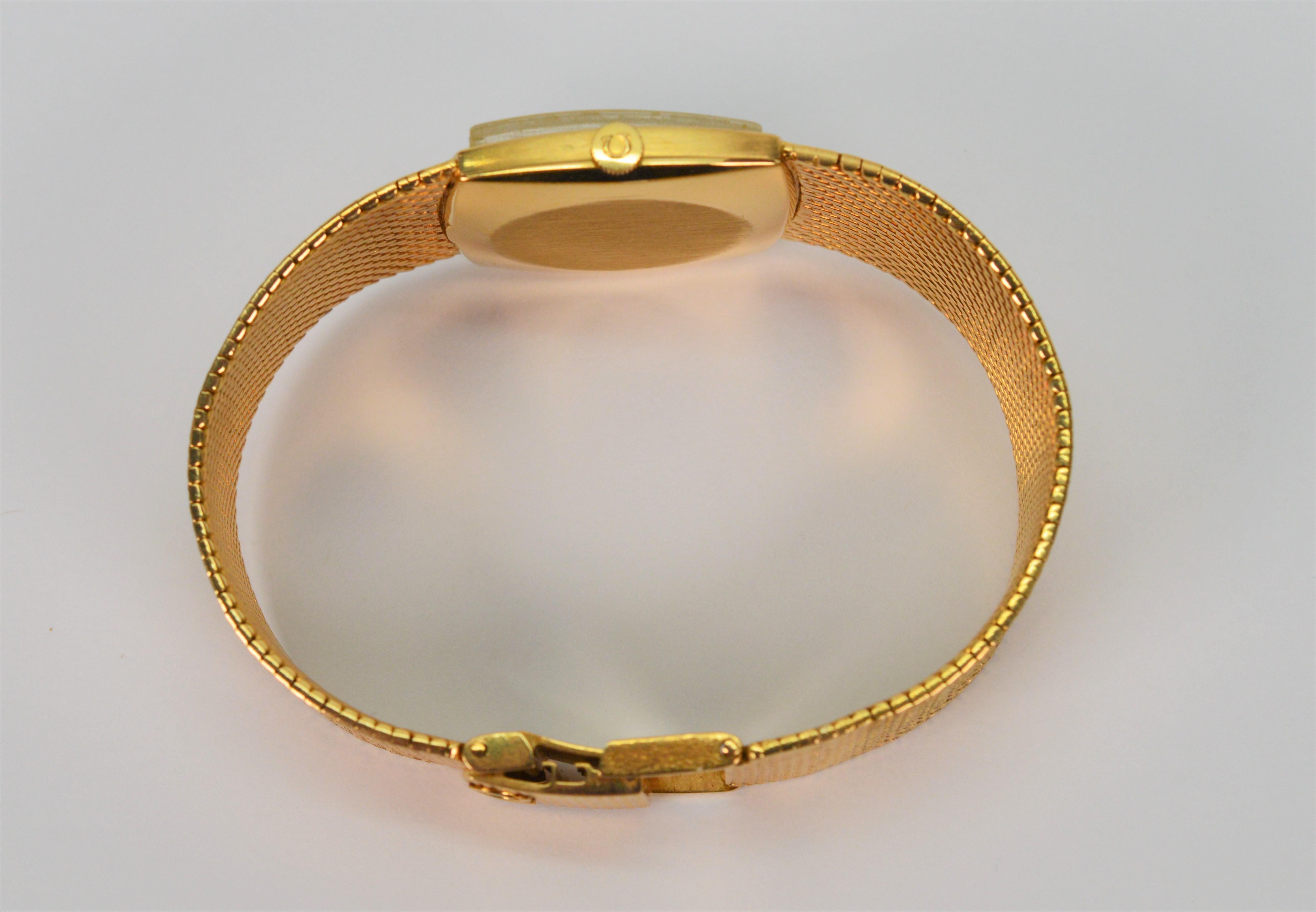 Omega 18 Karat Yellow Gold Men's Dress Wrist Watch with Box For Sale 5