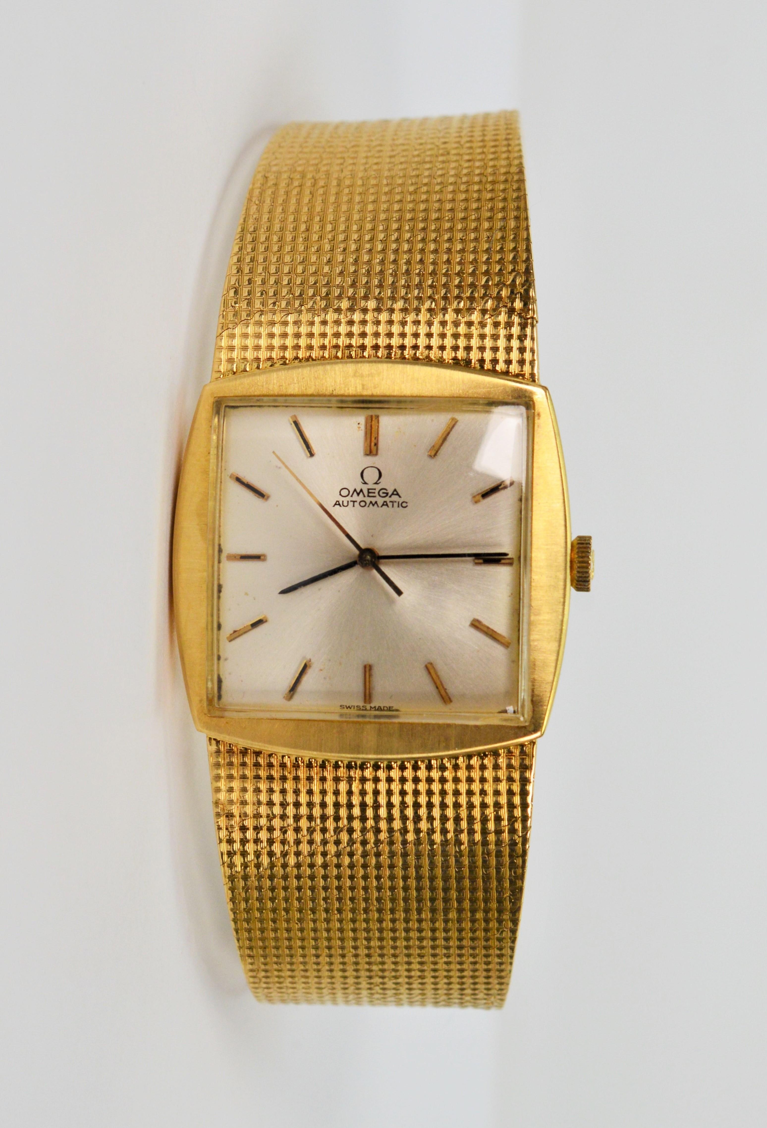 Omega 18 Karat Yellow Gold Men's Dress Wrist Watch with Box For Sale 8