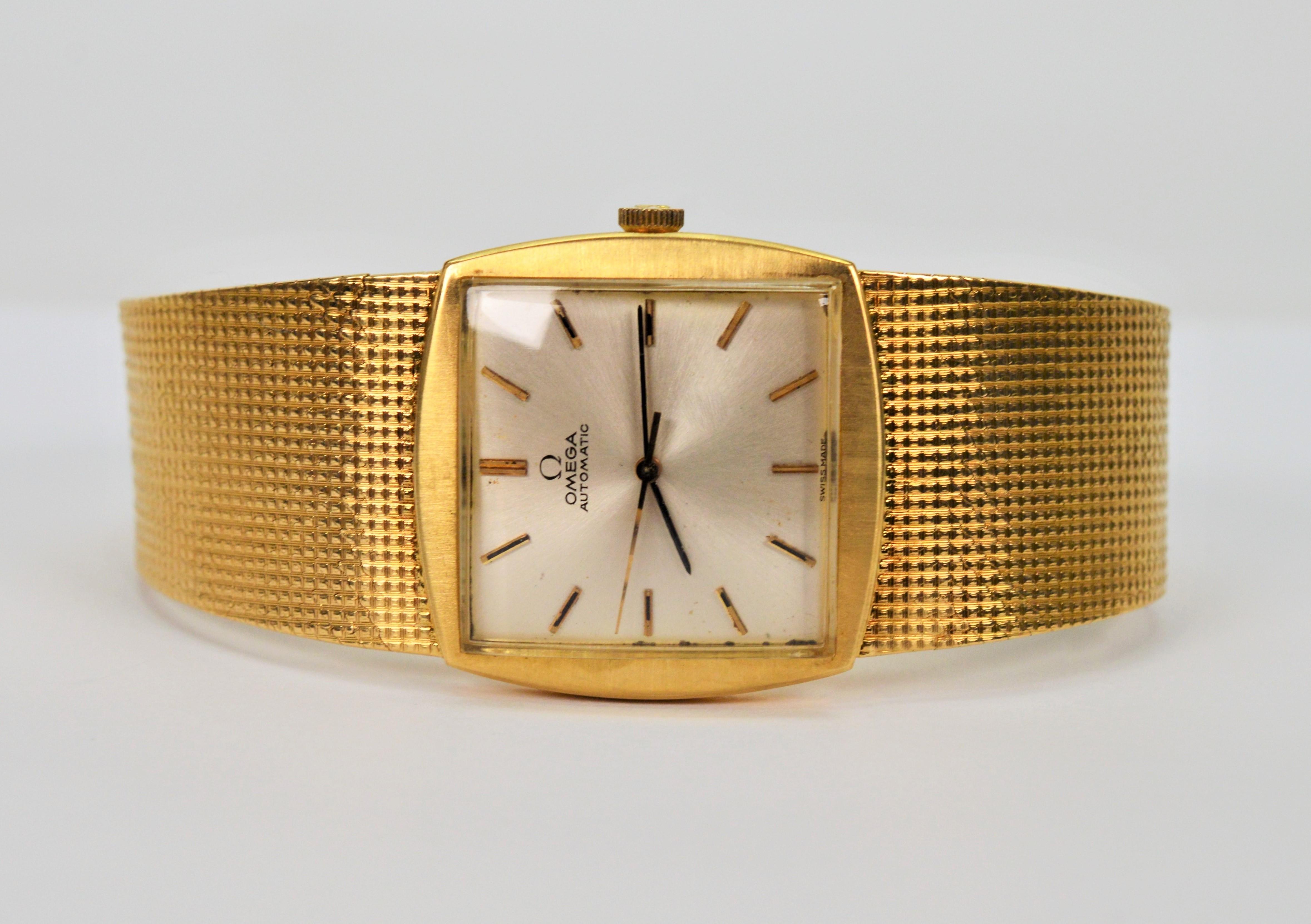 Omega 18 Karat Yellow Gold Men's Dress Wrist Watch with Box For Sale 2