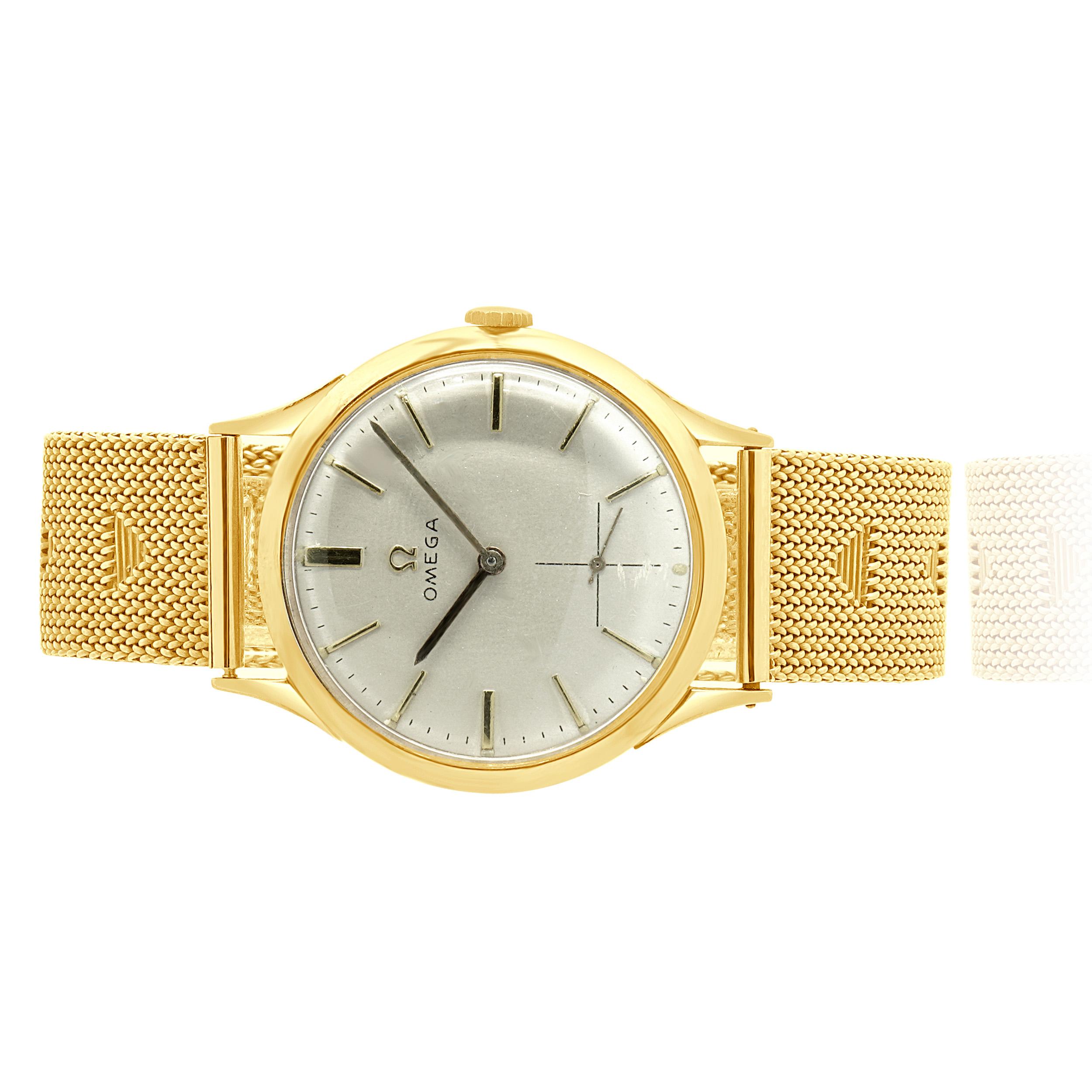 Omega Montre habillée vintage en or jaune 18 carats 34 mm Pour hommes en vente