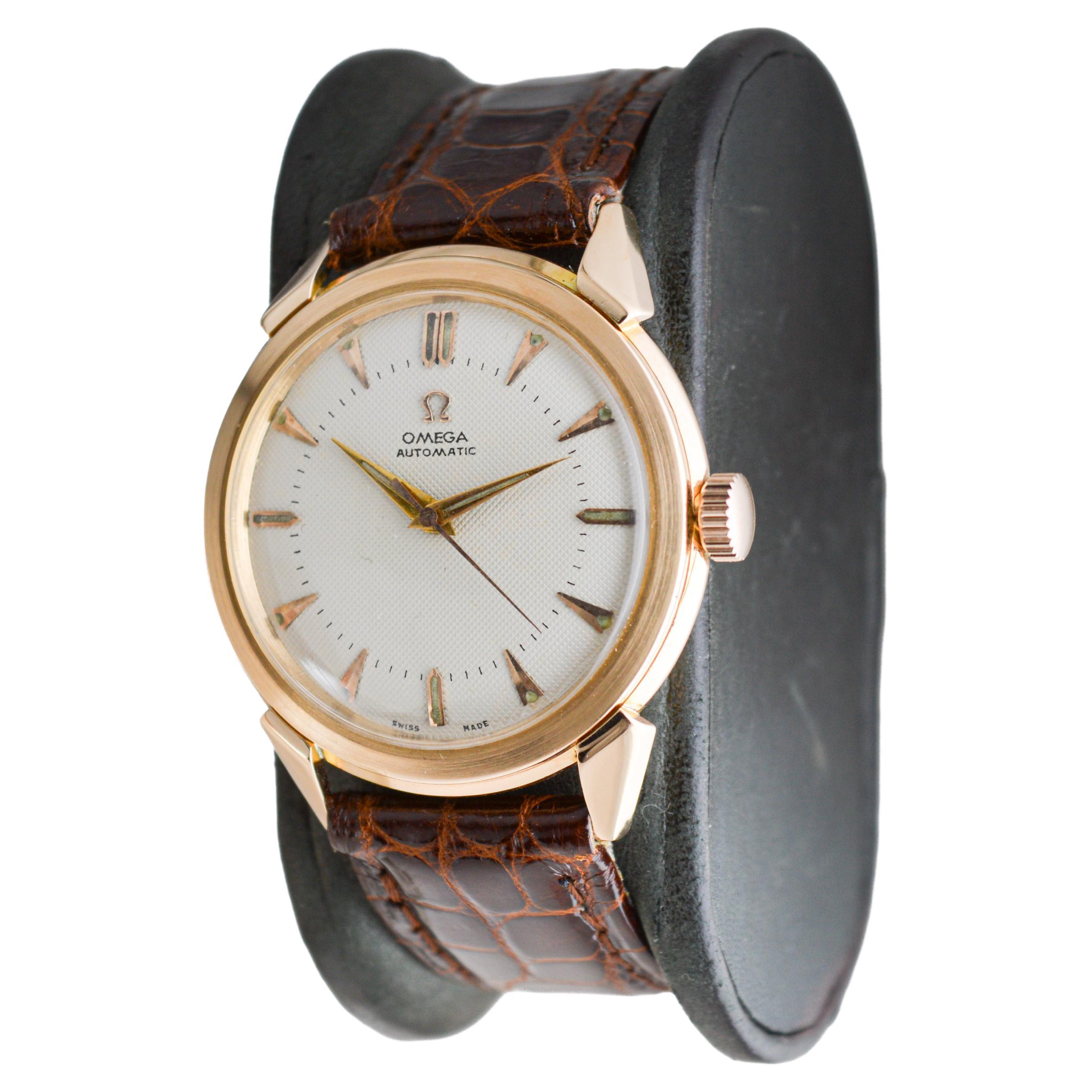 Omega 18Kt Pink Gold Bumper Automatic circa 1940's with Waffle Dial For Sale 1