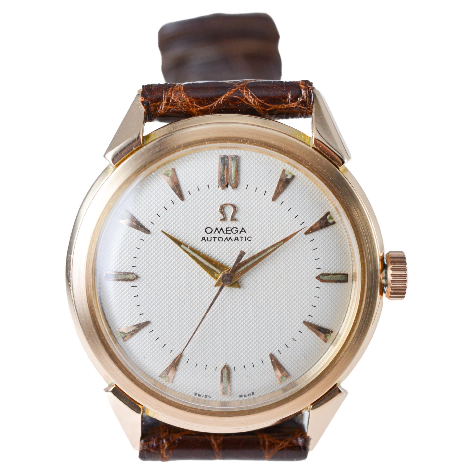 Omega 18Kt Pink Gold Bumper Automatic circa 1940's with Waffle Dial For Sale 4