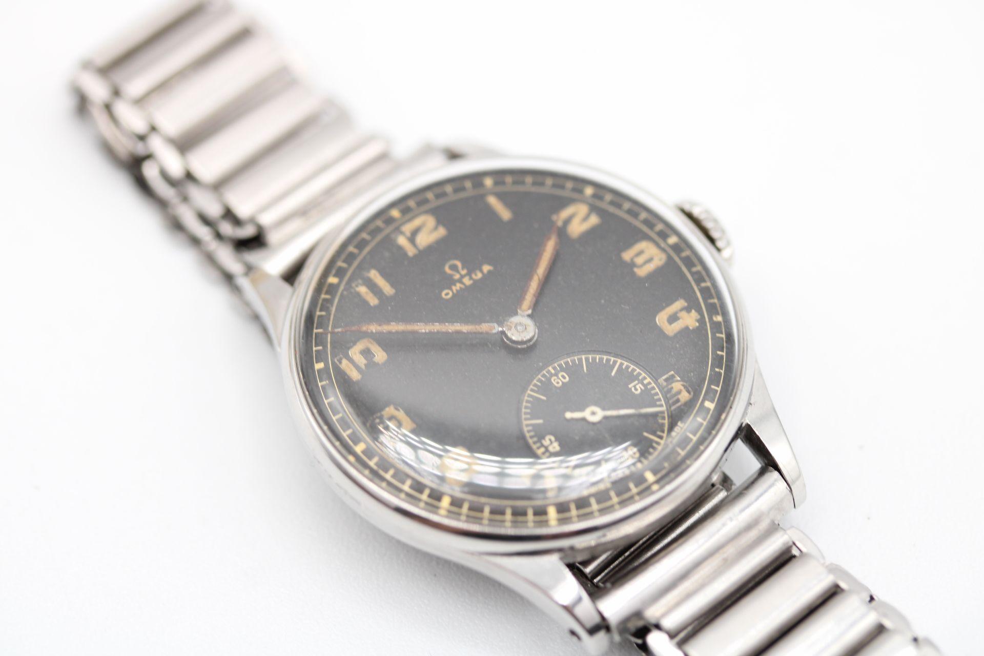 Omega 1940's Gild dial  In Fair Condition For Sale In London, GB