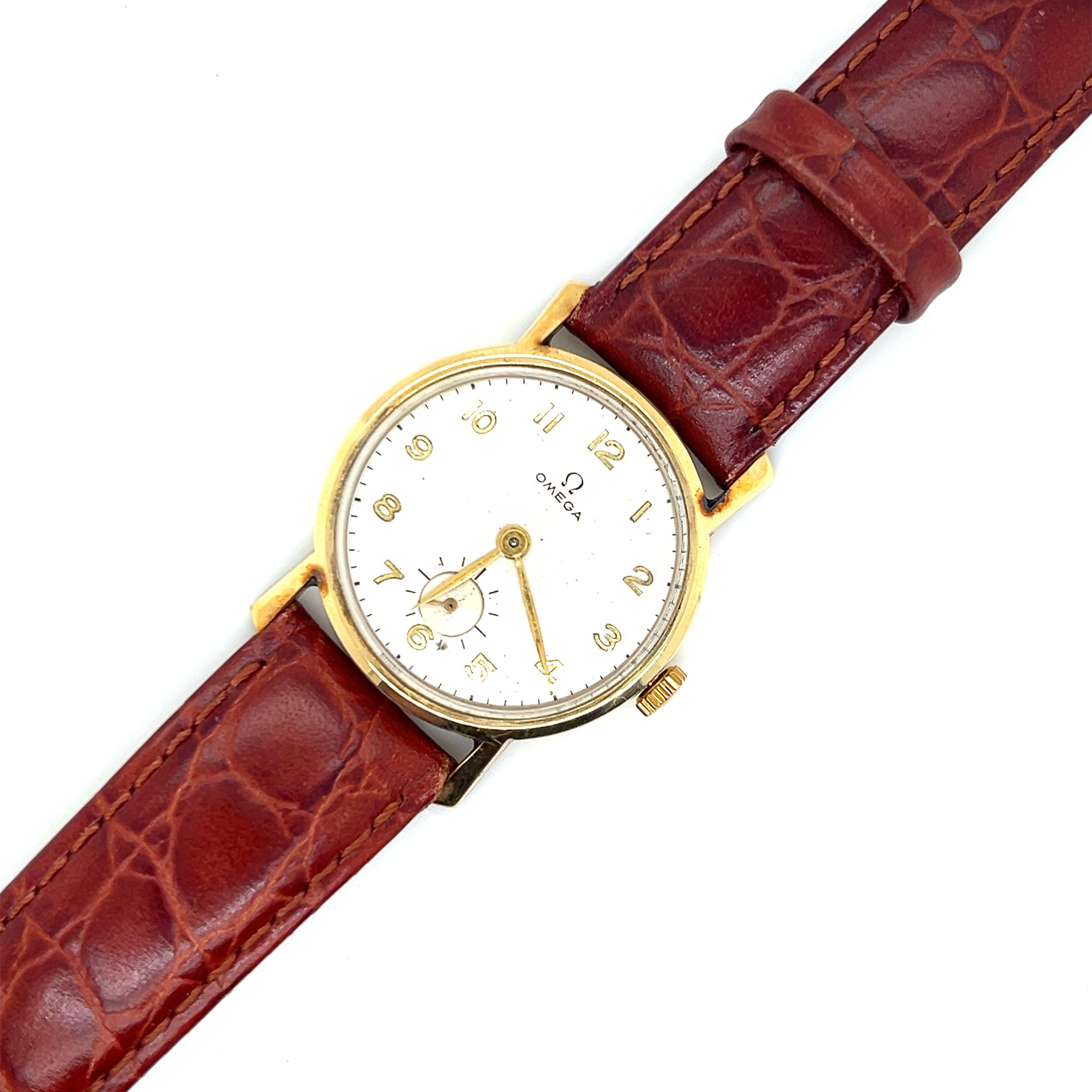 Women's or Men's Omega 1945 34mm 14k Yellow Gold Crocodile Band Wristwatch For Sale