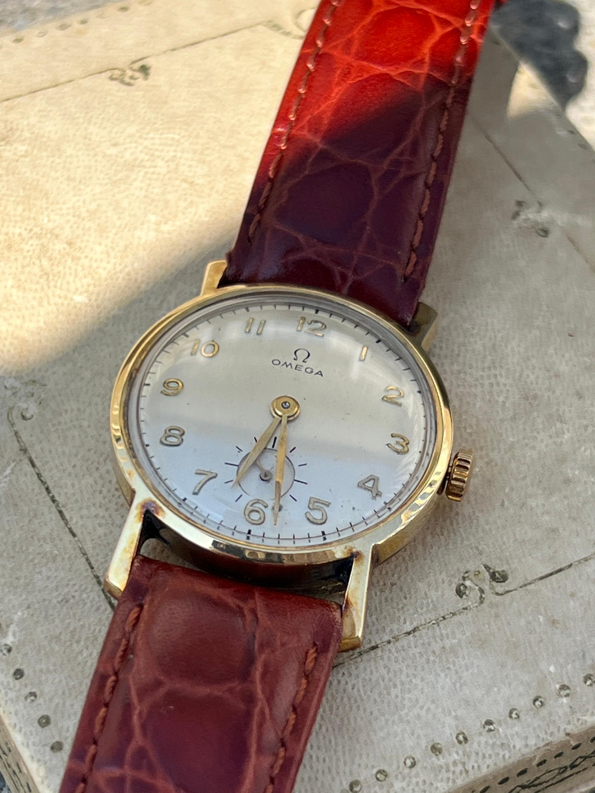 Omega 1945 34mm 14k Yellow Gold Crocodile Band Wristwatch For Sale 5