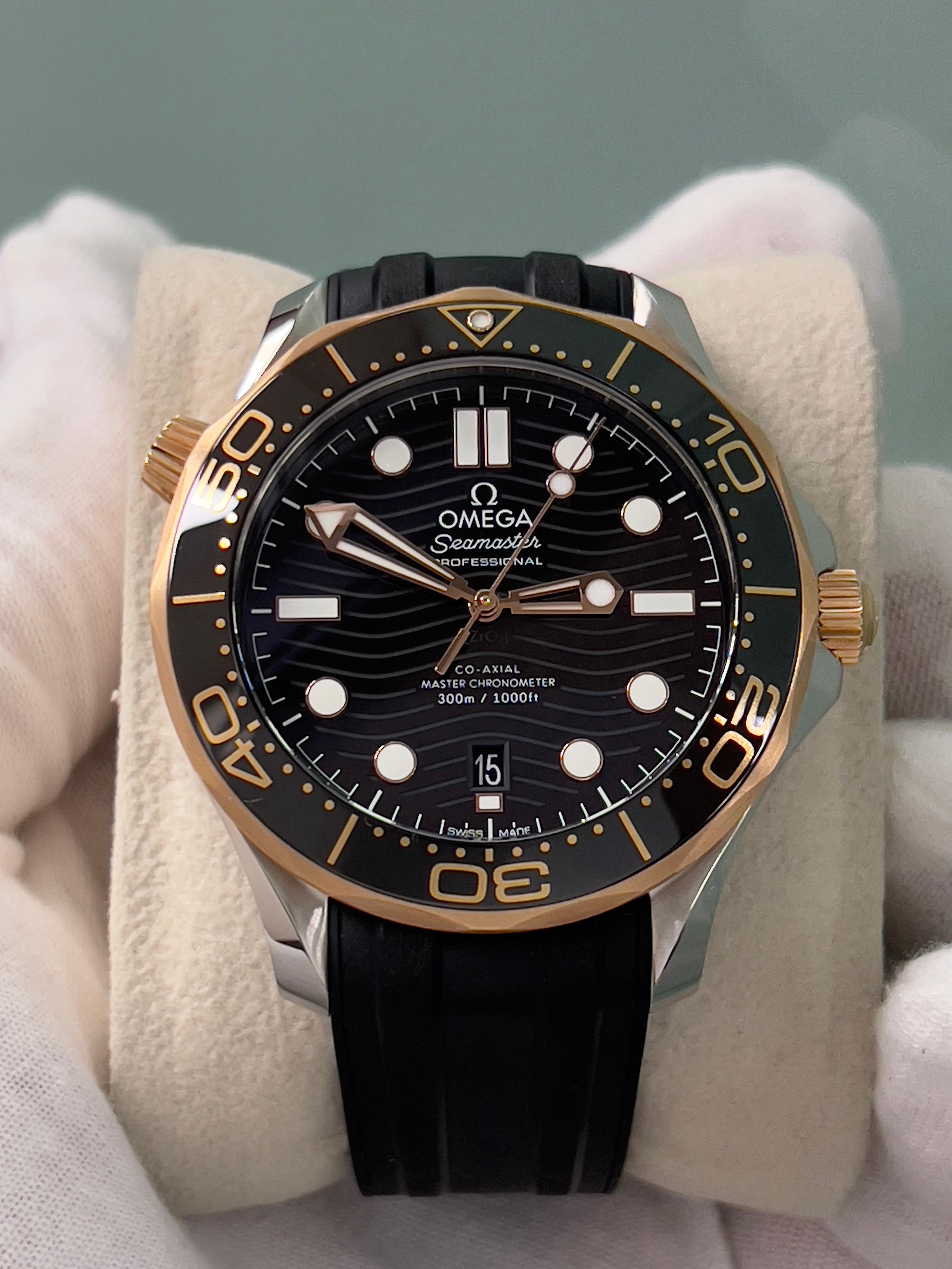 De los hombres Omega Seamaster Diver 300M 210.22.42.20.01.002 Oro rosa de 18 quilates Acero inoxidable