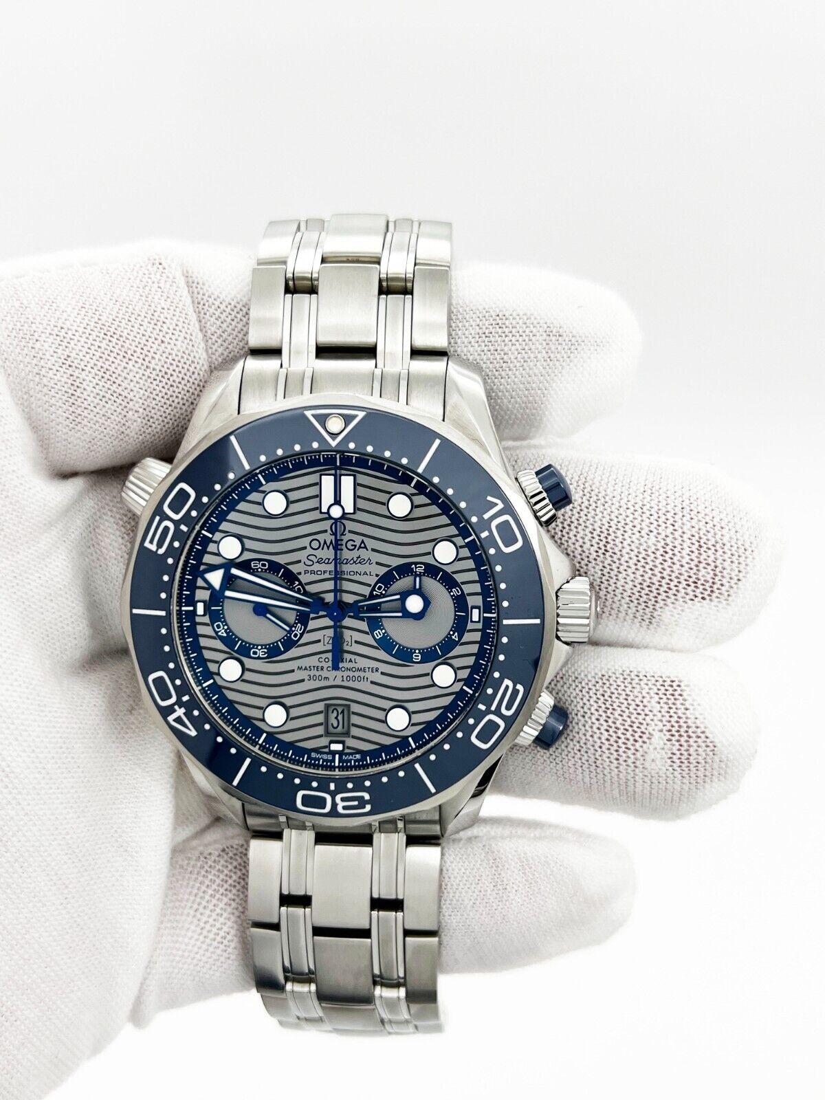 Stilnummer: 210.30.44.51.06.001 

Jahr: 2021
 
Modell: Seamaster 300M
 
MATERIAL des Gehäuses: Rostfreier Stahl 
 
Band: Rostfreier Stahl
 
Lünette: Blaue Keramik 
 
Zifferblatt: Graues Wellen-Zifferblatt
 
Gesicht: Saphirglas
 
Gehäusegröße: 44mm
