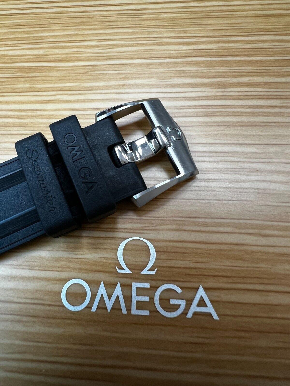 Omega 210.32.44.51.01.001 Seamaster Black Dial Rubber Strap Box Paper 2023 For Sale 4