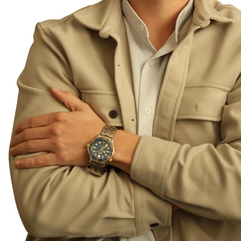 Reloj de hombre Omega 300M Seamaster Diver 21020422003001 Inoxidable y Oro 18k Auto en Excelente estado para la venta en Greensboro, NC