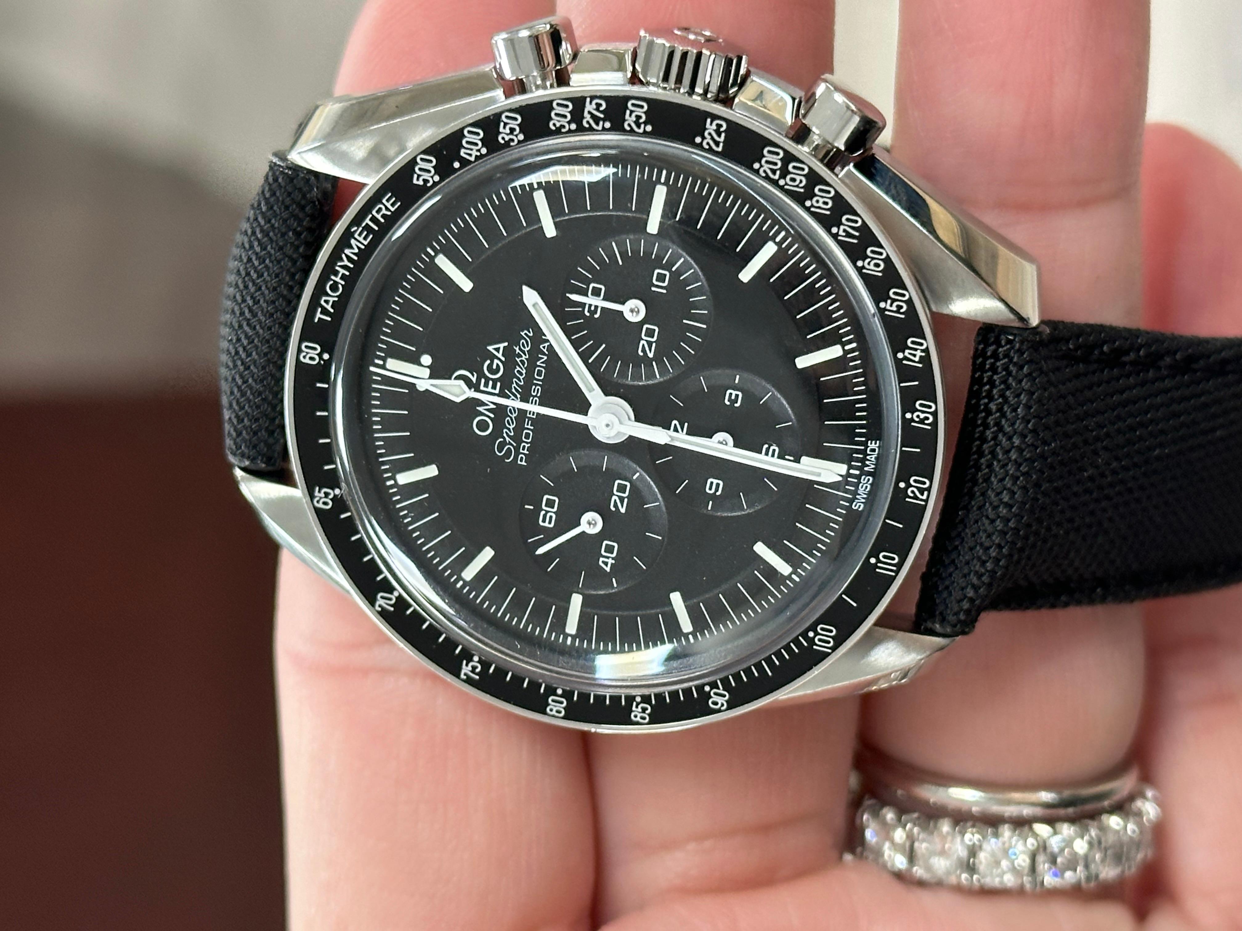 Omega 310.32.42.50.01.001 Speedmaster Professional Moonwatch Box Paper 2023 2