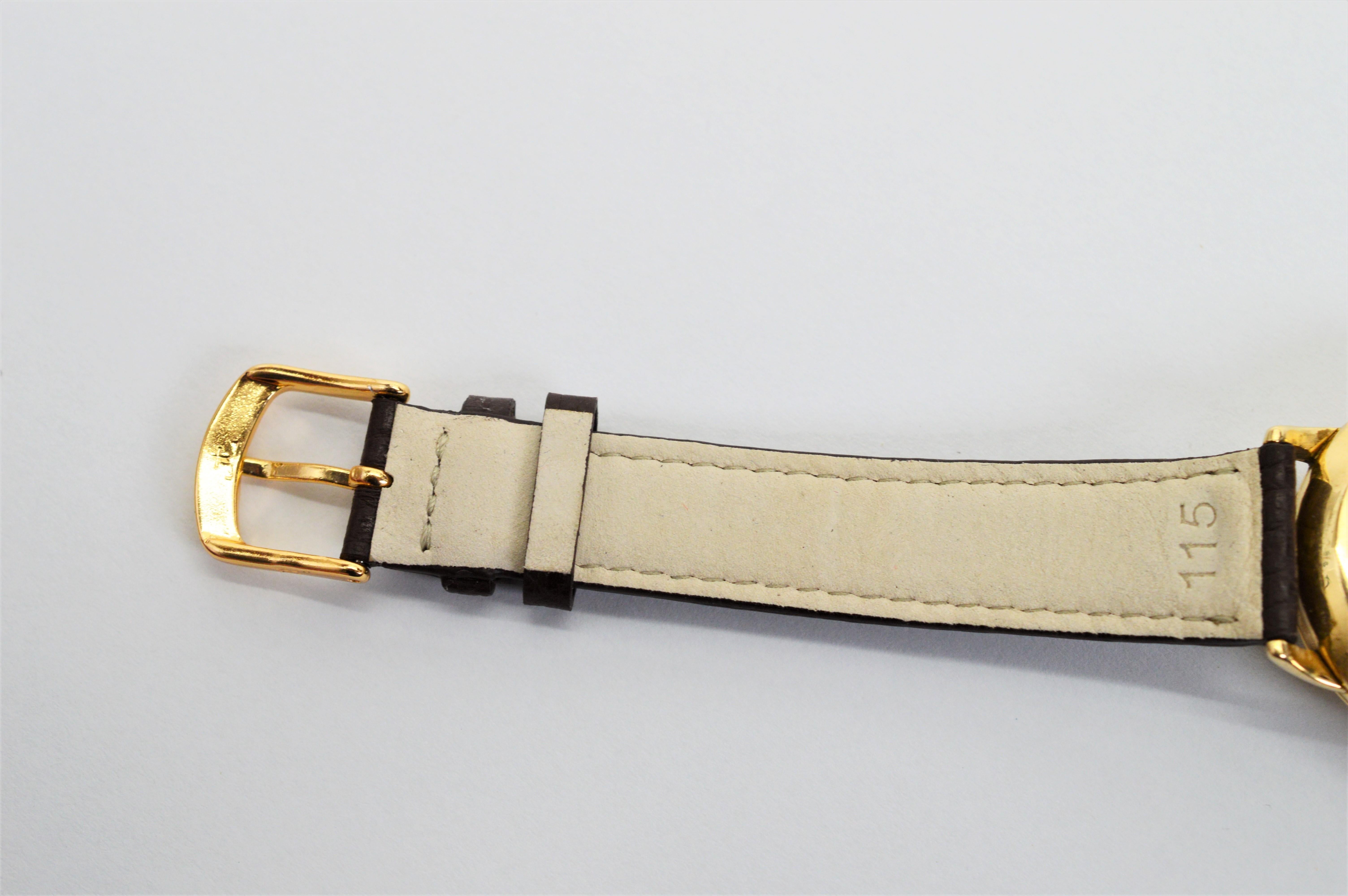 Omega 351 Montre-bracelet pour homme en or jaune quatorze carats en vente 4