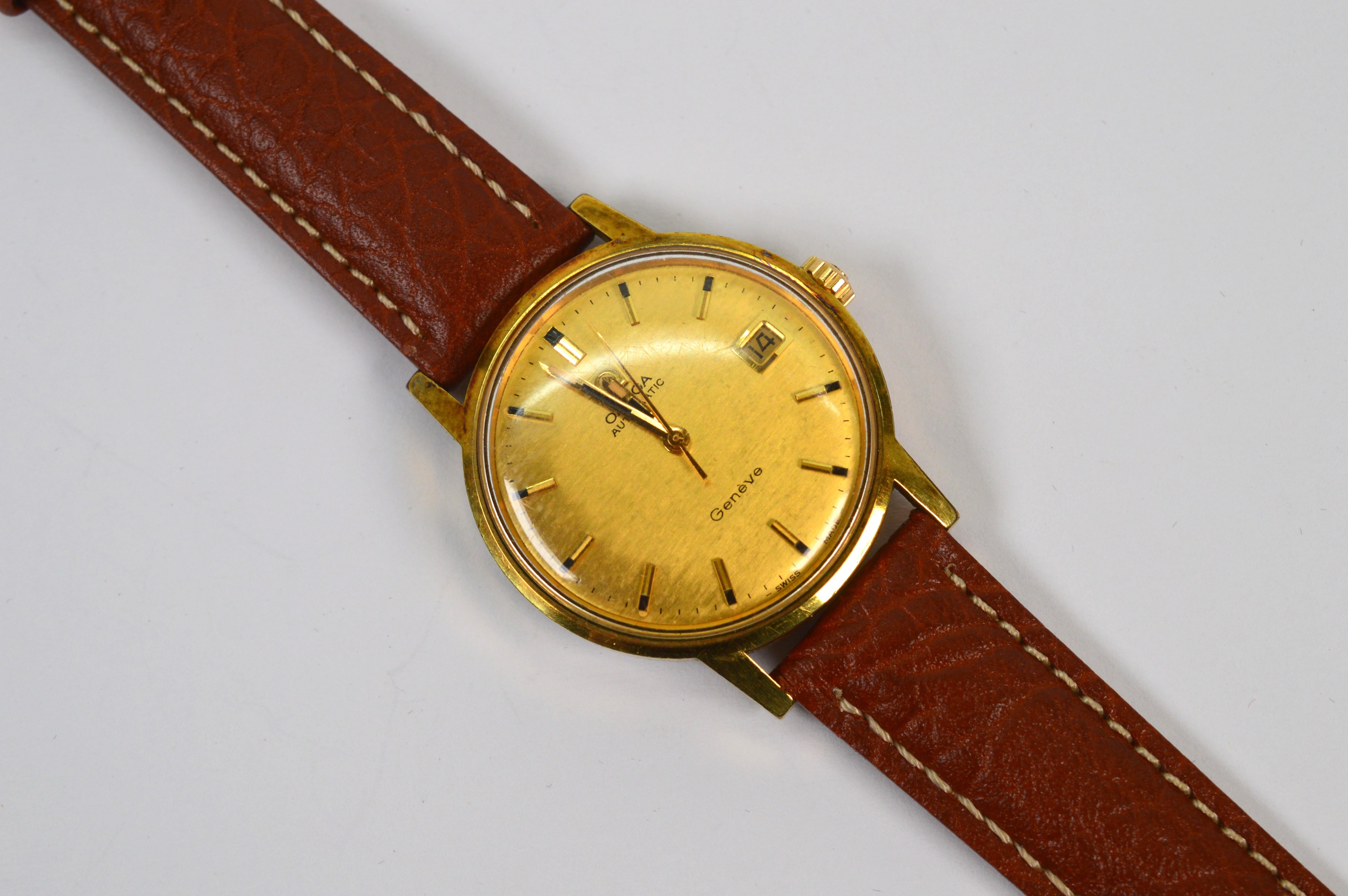 Omega 565 Steel Men's Wrist Watch with Date In Good Condition For Sale In Mount Kisco, NY