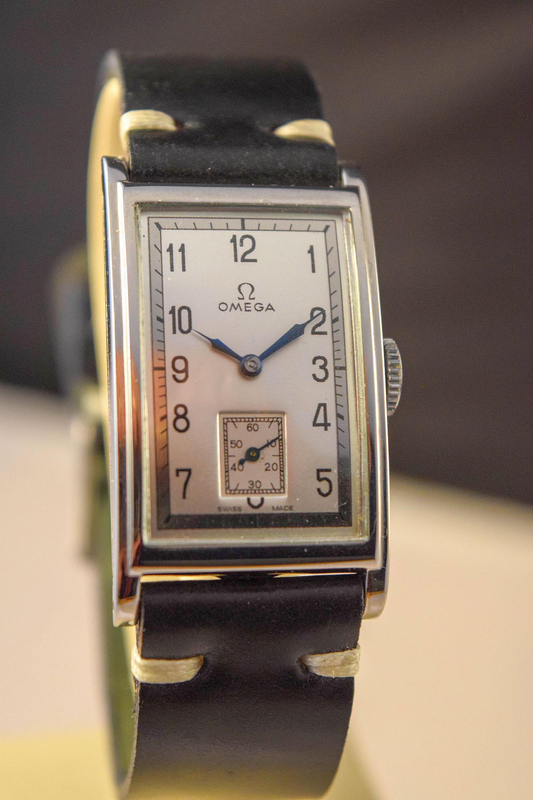 Omega una caja de acero curvada rectangular muy rara y elegante en condiciones maravillosas en Bueno estado para la venta en London, GB