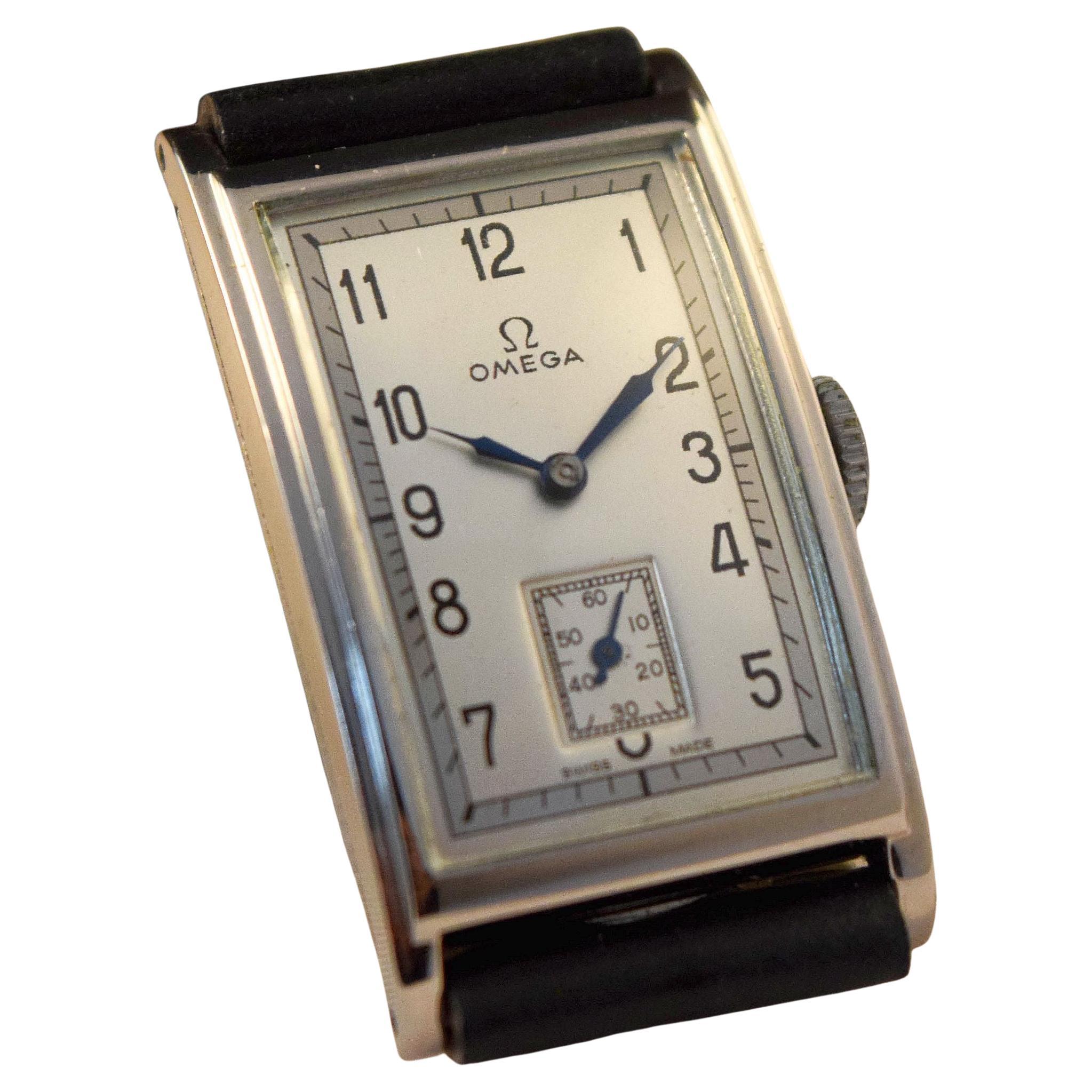 Omega una rarissima ed elegante cassa rettangolare in acciaio curvato in condizioni meravigliose