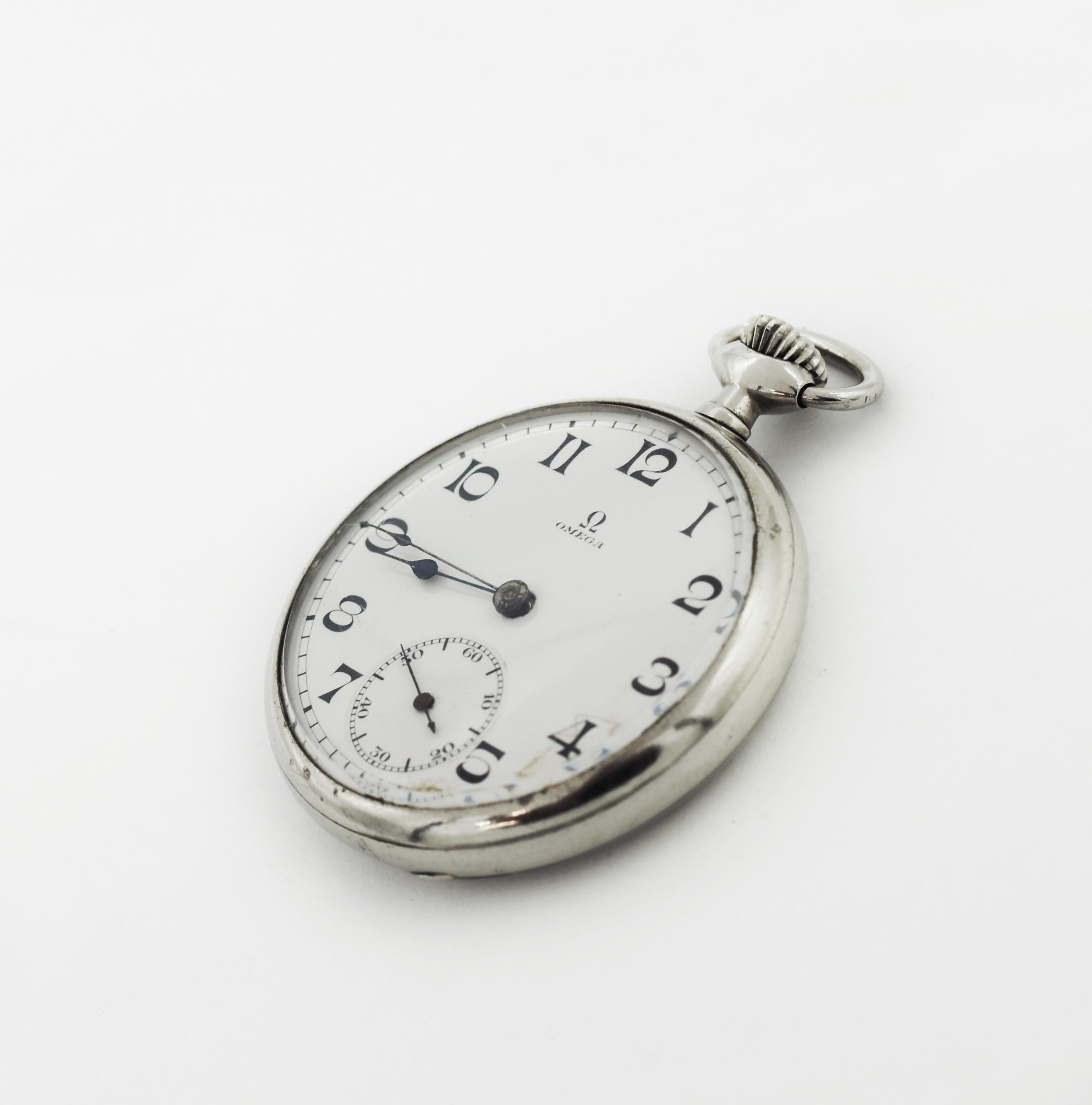 Omega Antique 100 Year Old Pocket Watch In Fair Condition For Sale In San Fernando, CA