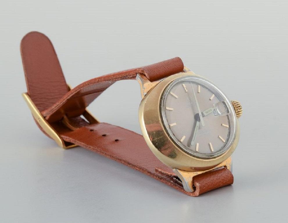 Omega Montre-bracelet Geneve Dynamic pour femme, environ 1960 Bon état - En vente à bronshoj, DK