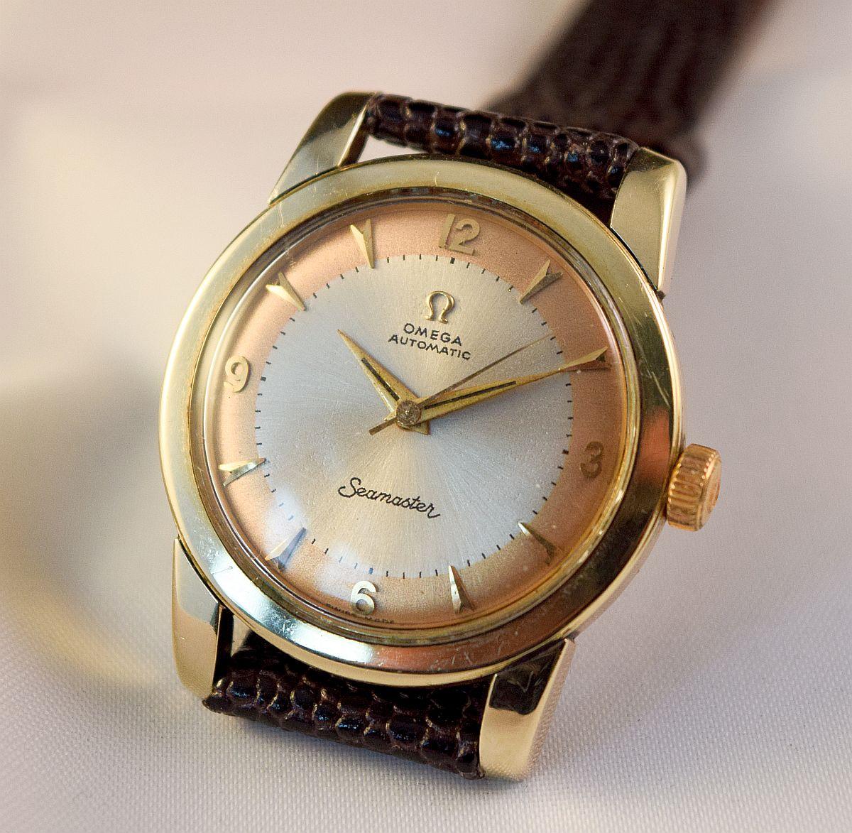 Omega Bumber Vintage Gold bezel gold capped tu tone dial steel back In Good Condition For Sale In London, GB