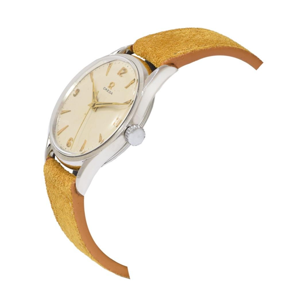 Il s'agit d'une rare Omega calatrava en acier inoxydable de 1952, référence 2792-1SC. La montre est à remontage manuel et est animée par le célèbre mouvement Omega à remontage manuel, calibre 283, 17 rubis. Il s'agit d'une montre de 36 mm, LARGE