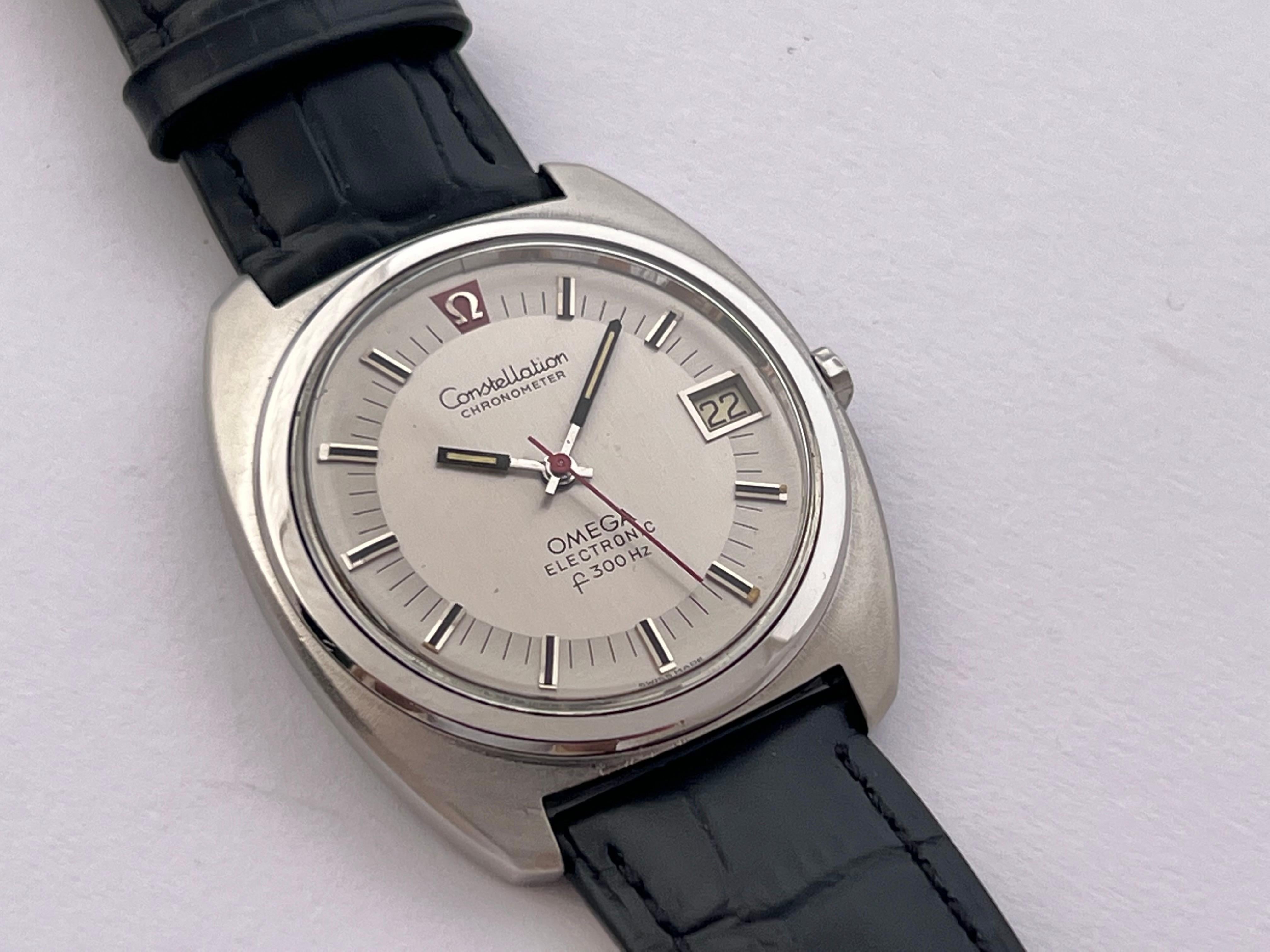 Omega Chronometer Elektronische f300 Uhr In Box Vintage 70er Jahre

Marke : Omega 

Modell: Elektronischer Chronometer f300

Aktenzeichen : 198.002

Land der Herstellung: Schweiz

Uhrwerk: Quarz

Abmessungen: 38 mm Durchmesser (ohne Krone) 

Band
