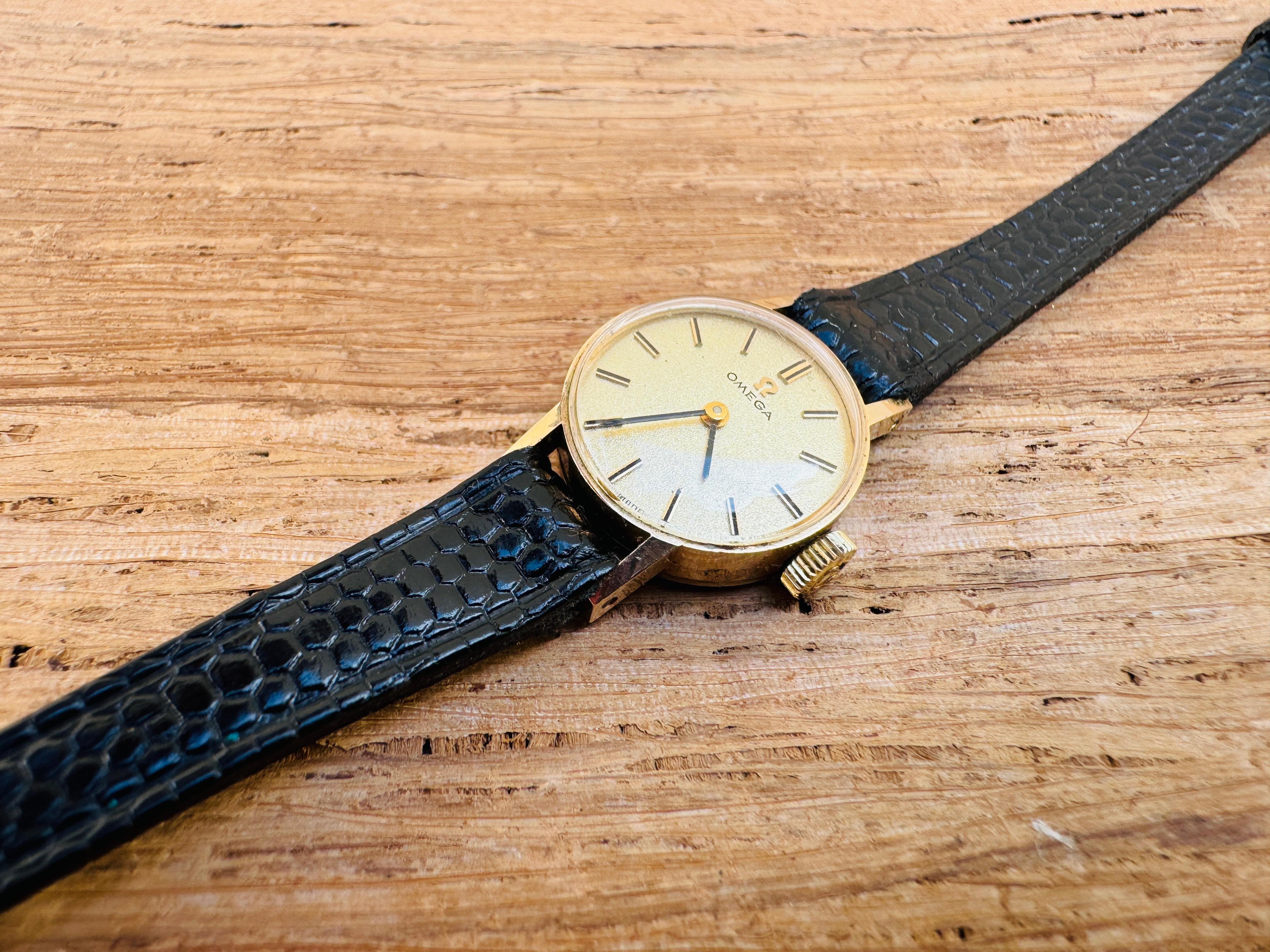 Omega Classic 5115642 Vintage 9k Gold Cal 485 Damenuhr im Zustand „Gut“ im Angebot in Toronto, CA