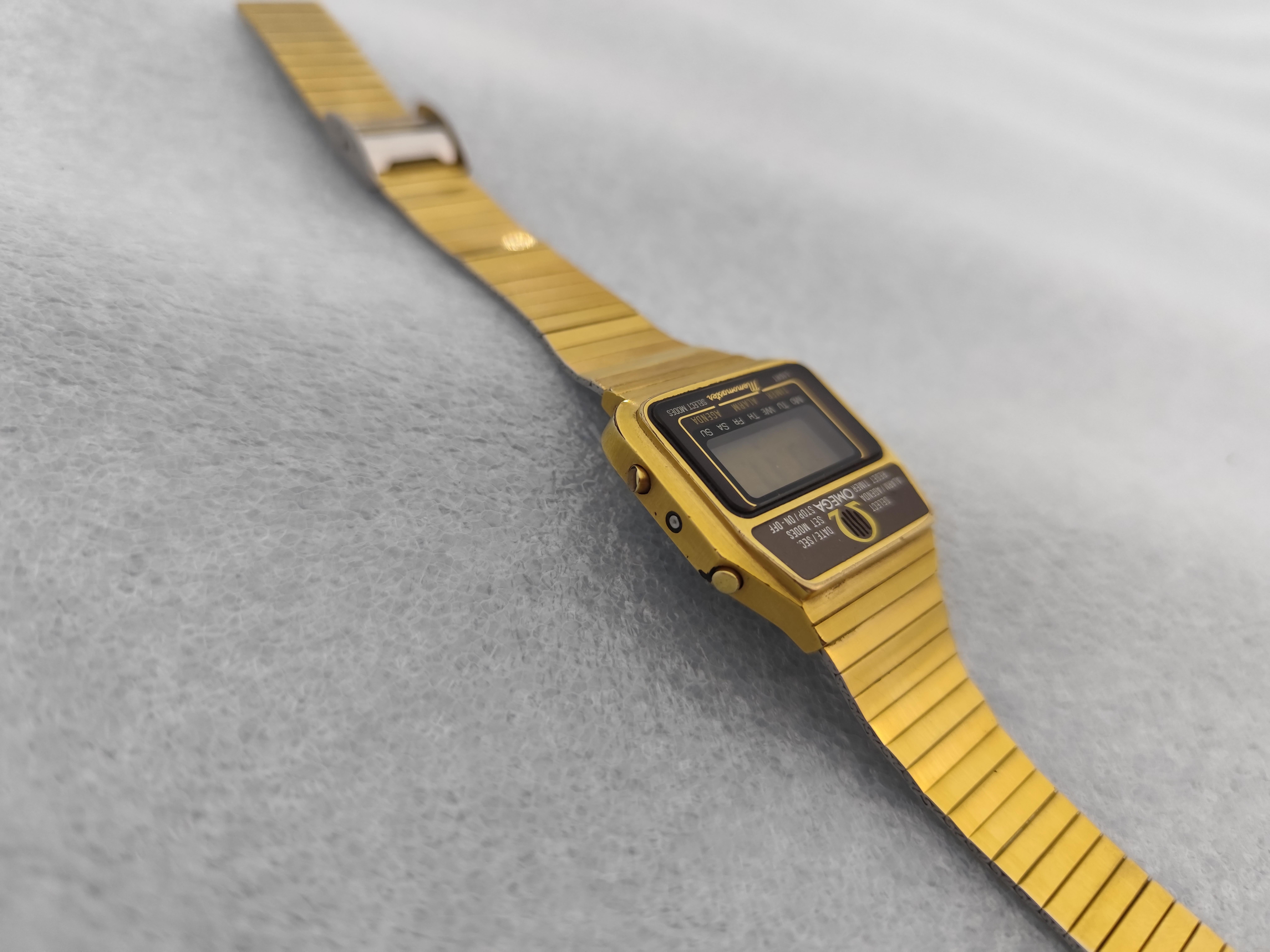 Omega Classic Excellent Vintage Memomaster 1632 gold plated quartz LCD Digital C For Sale 7