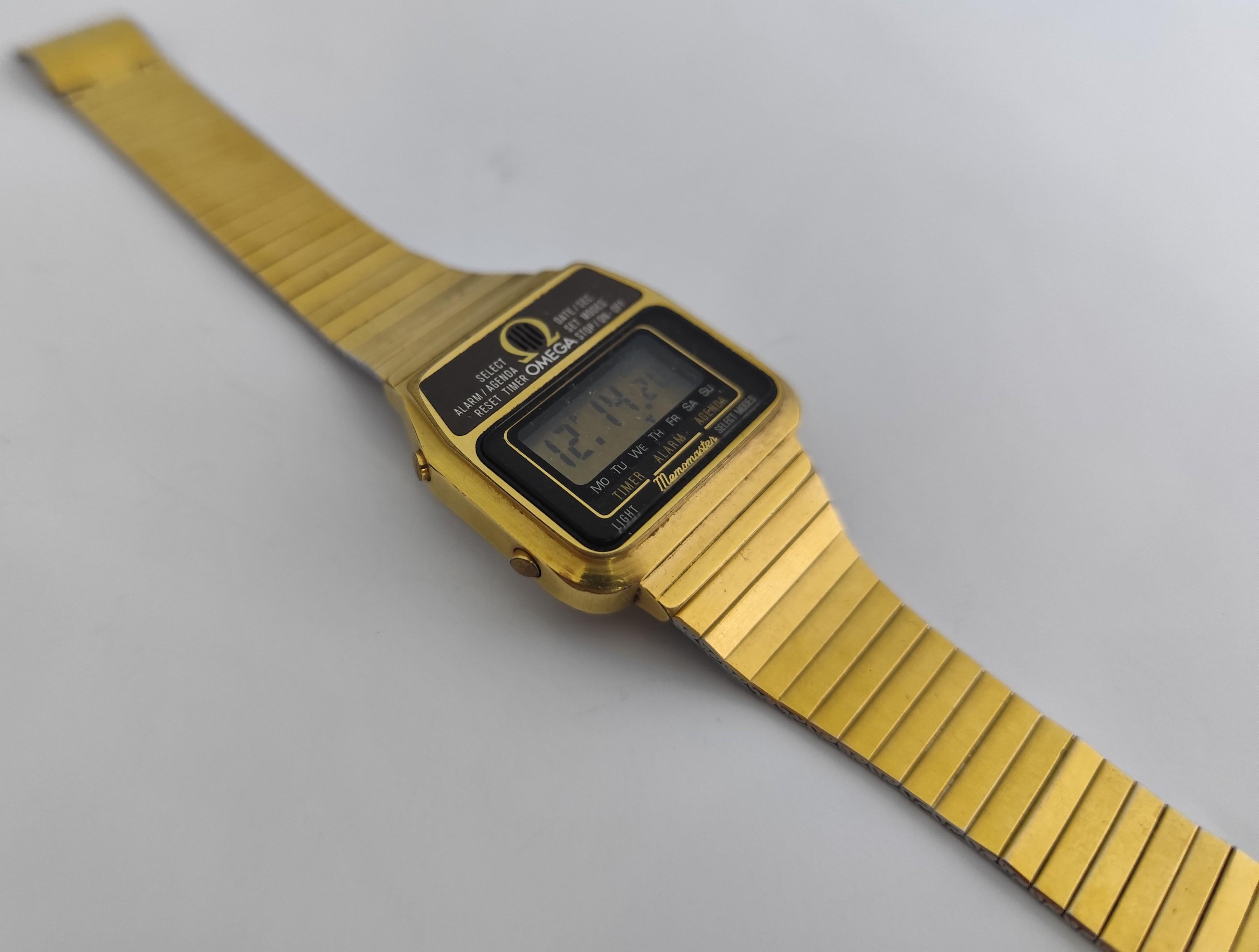 Men's Omega Classic Excellent Vintage Memomaster 1632 gold plated quartz LCD Digital C For Sale