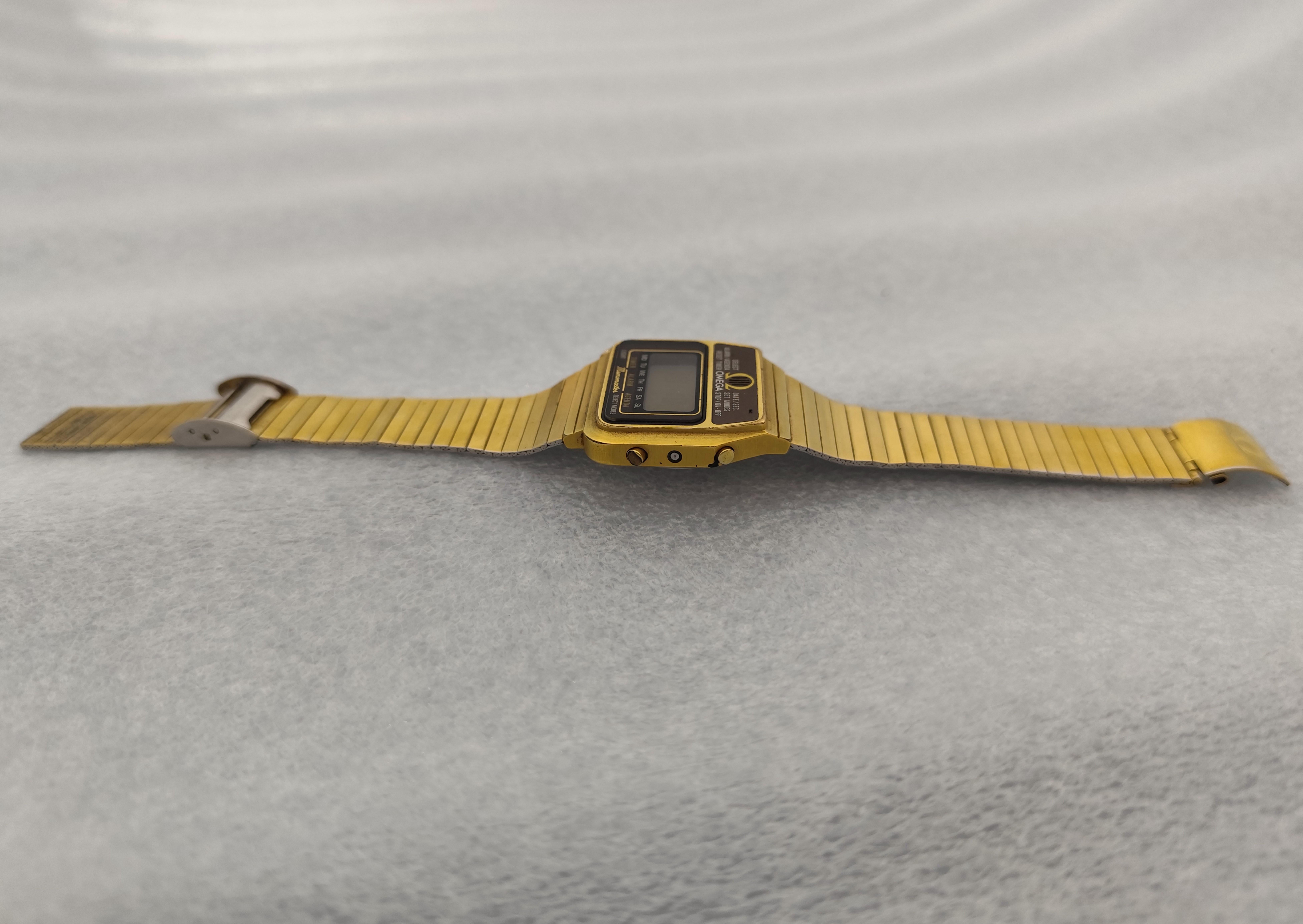 Omega Classic Excellent Vintage Memomaster 1632 gold plated quartz LCD Digital C For Sale 4