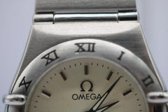 Omega Constellation 1562.30.00 – Ladies Mini Quartz  22.5mm with Omega Case