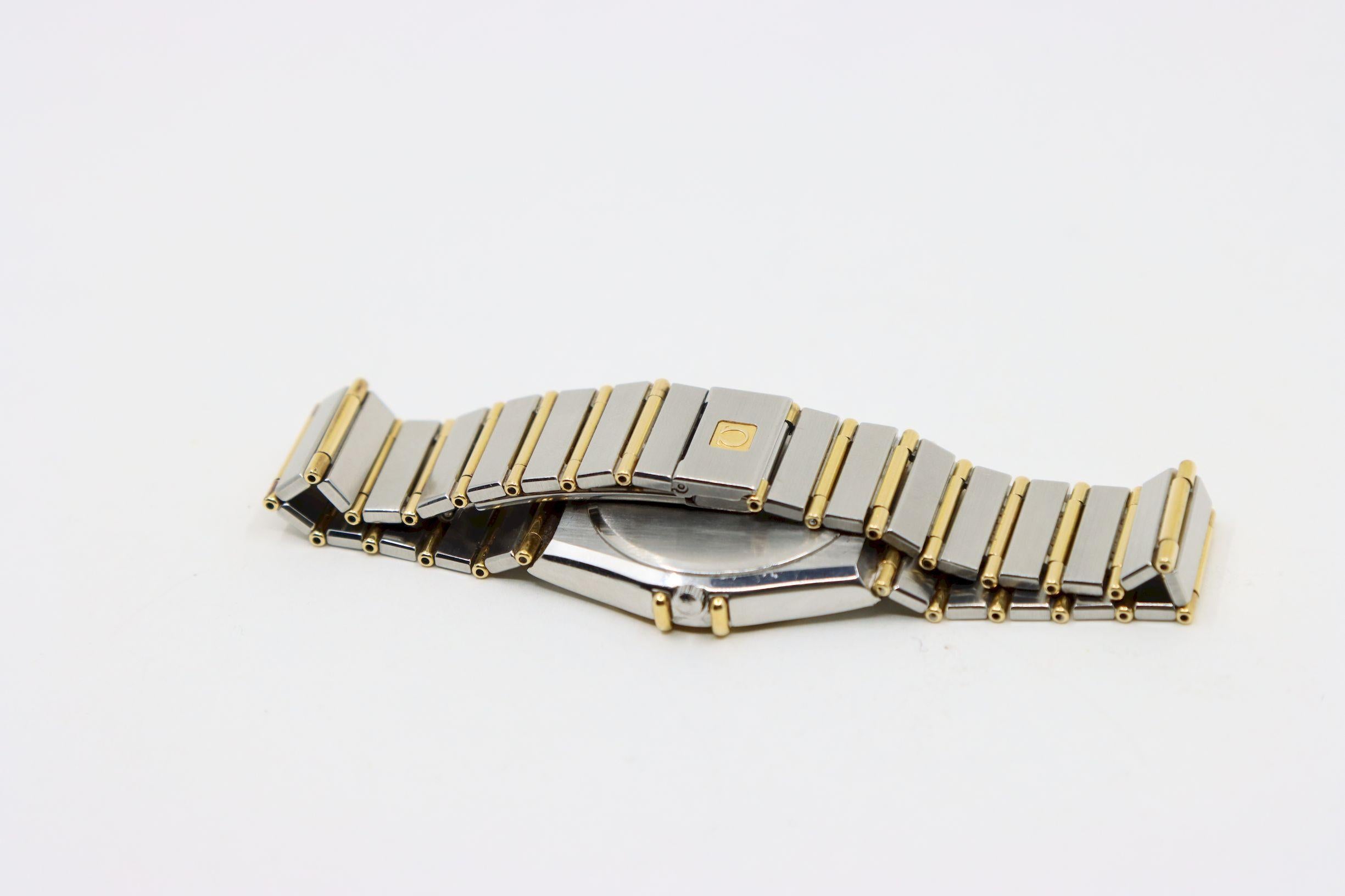 Montre à quartz Omega Constellation en or 18K et acier inoxydable en vente 9