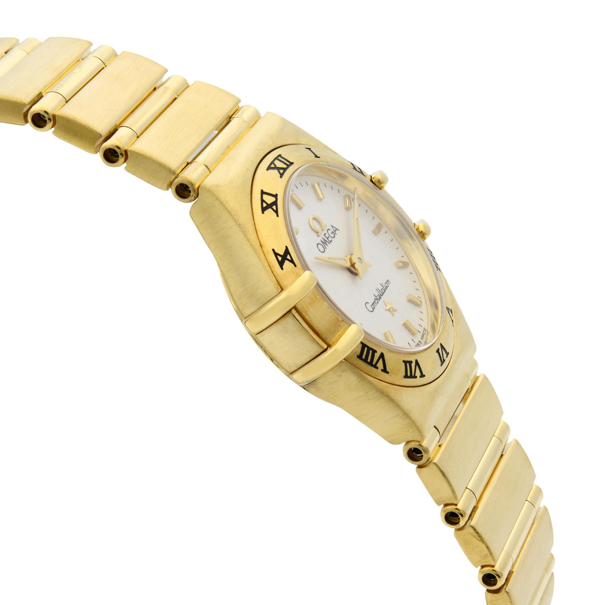 Omega Constellation 18 Karat Yellow Gold White Dial Quartz Ladies Watch In Good Condition In New York, NY