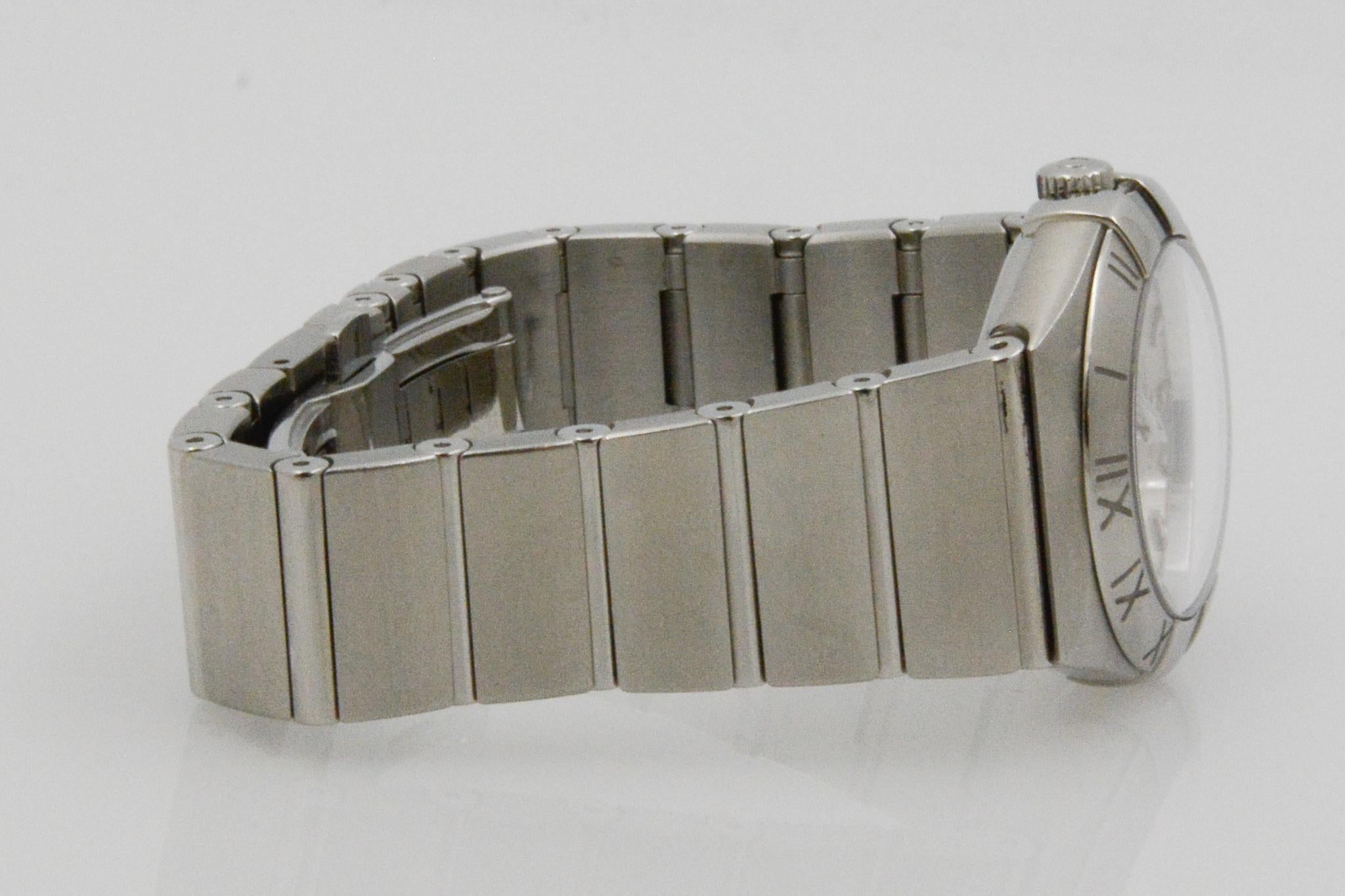 Omega Constellation Silver Dial Steel Timepiece In Good Condition In Dallas, TX